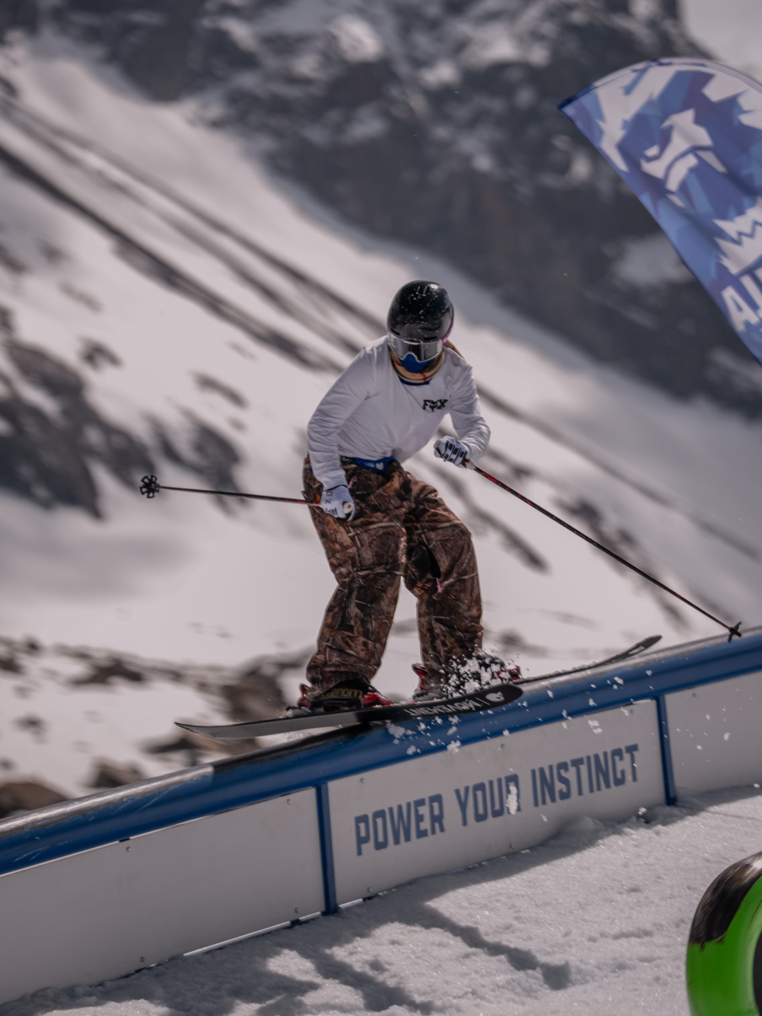 Gorilla IMBA CAMP 2026. Сайт Алматинского НЮ АРТ, будуар и фэшн фотографа Дениса Карпенко