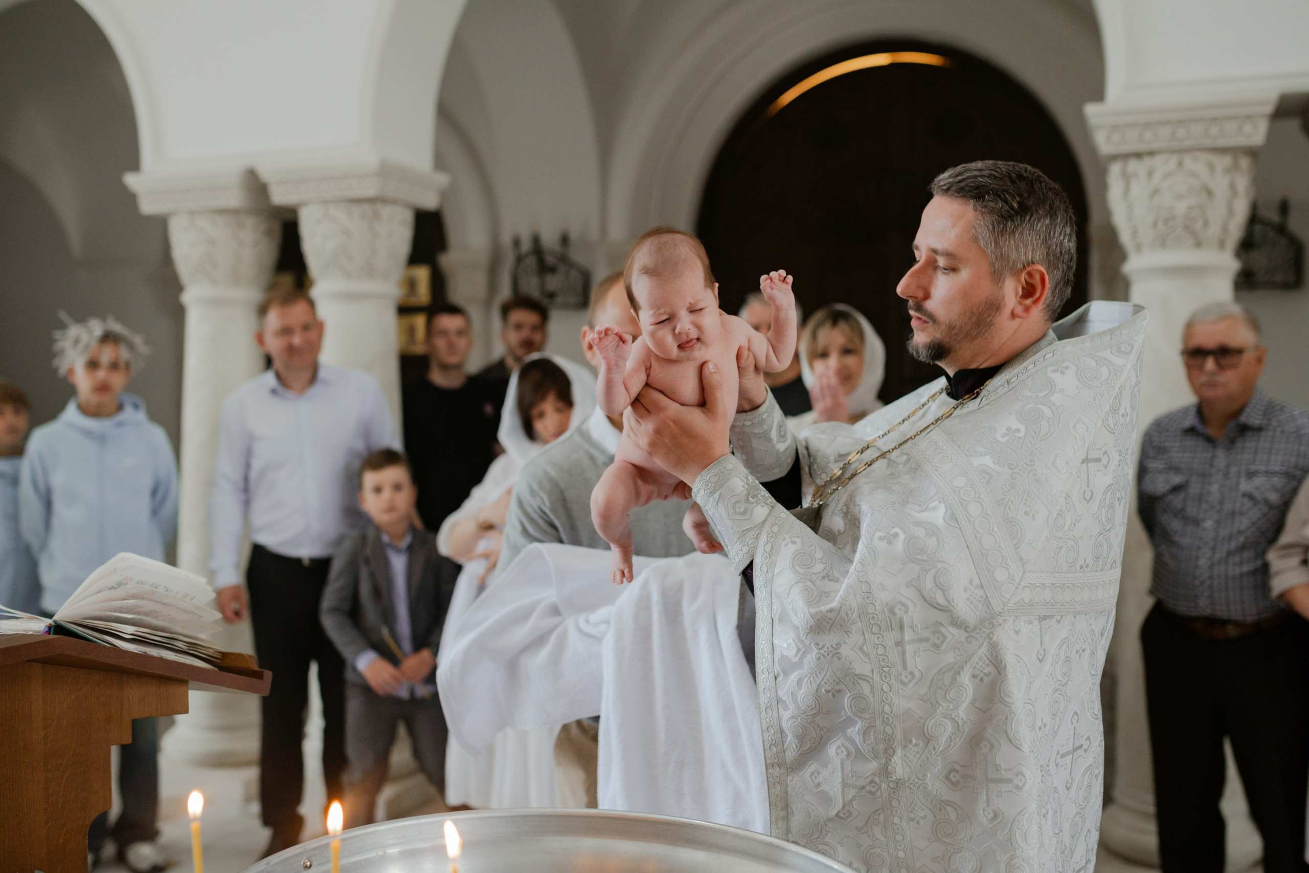 Крещение в Храме Воздвижения Креста Господня. Свадебный фотограф в городе Минск Крохмалюк Анна