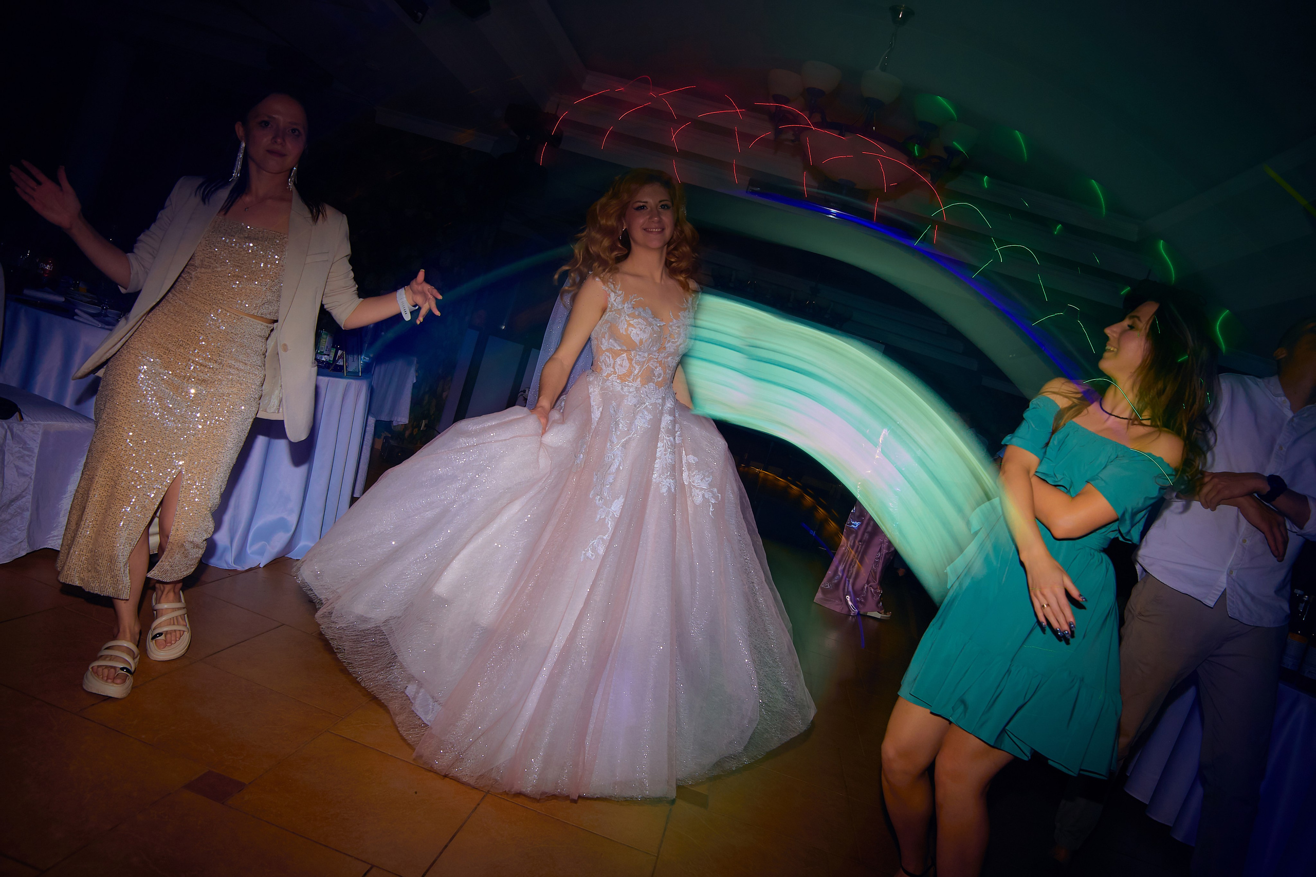 Свадебная фотосессия фотограф на свадьбу. Свадебный фотограф в Тольятти Жигулевске и Самаре Пономарев Евгений