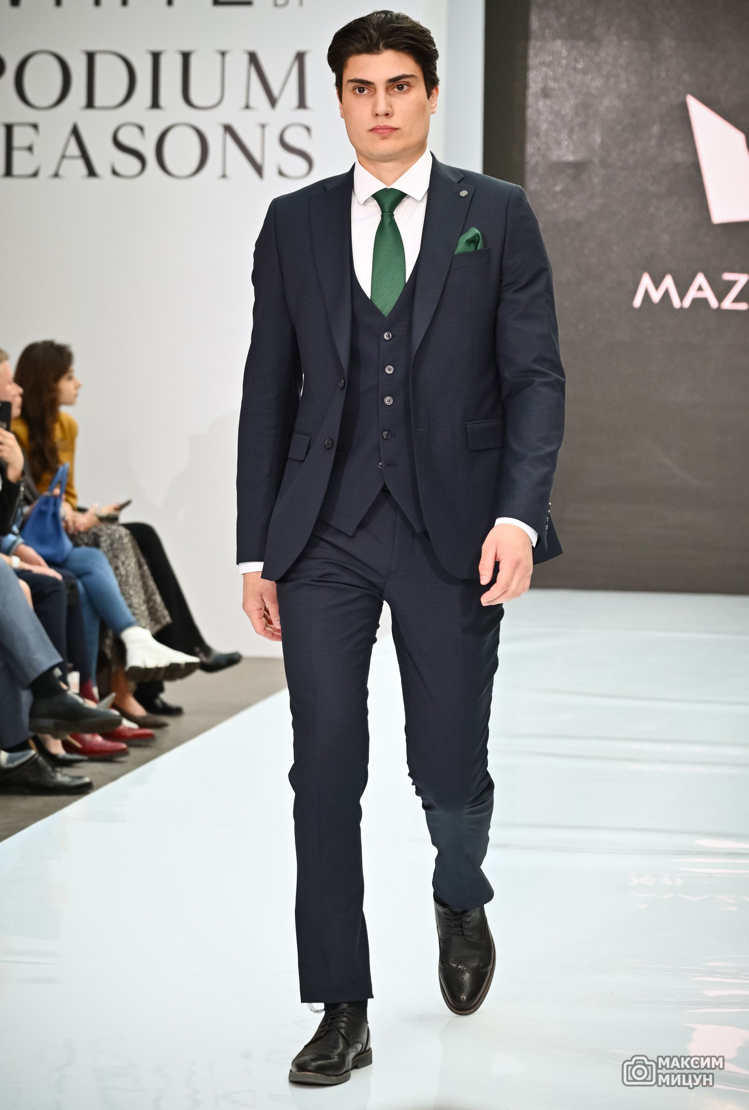 Модные показы. Фотограф Максим Мицун. Портрет, свадьба, репортаж, каталог