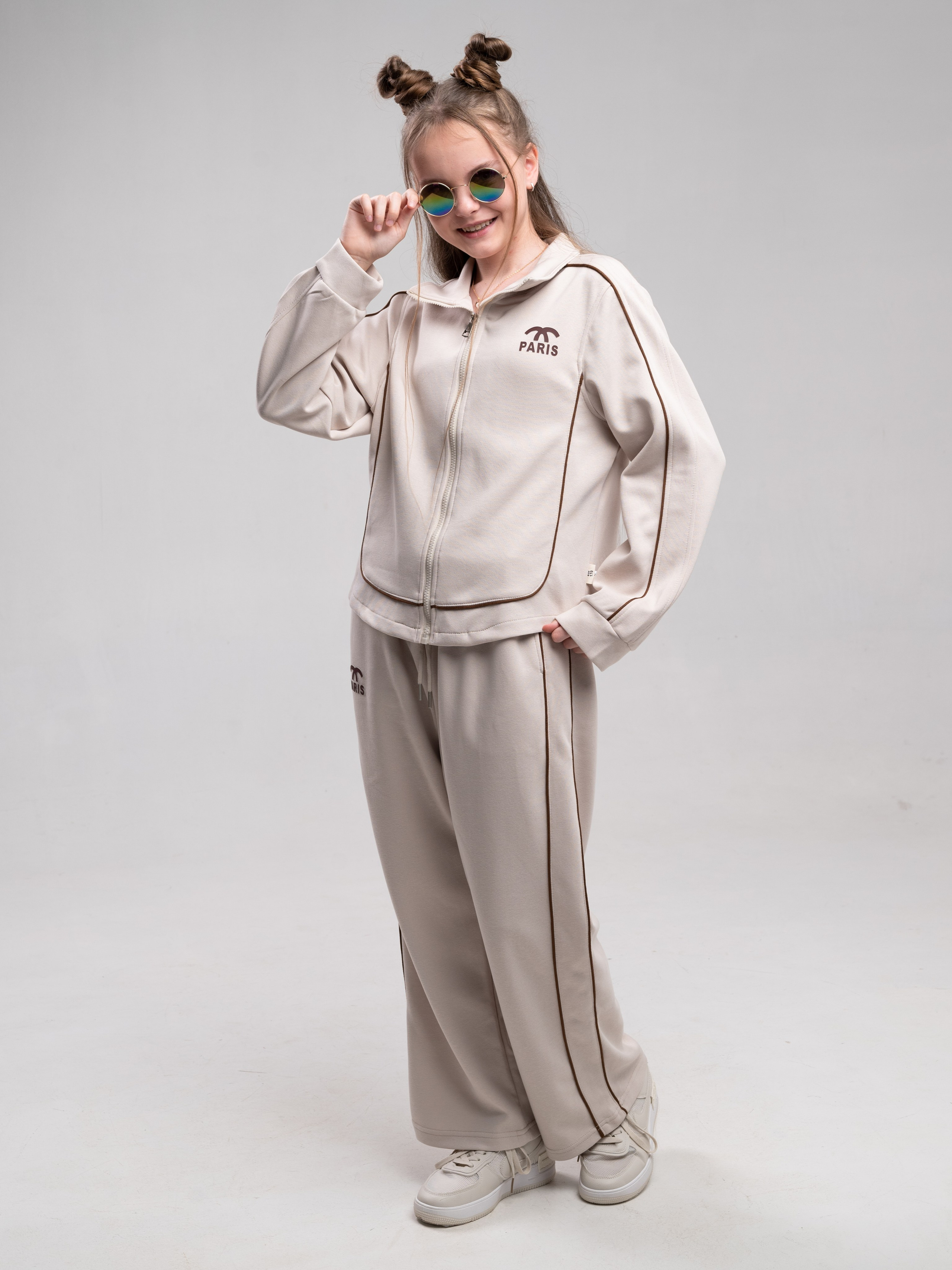 Костюмы для девочки. Предметный фотограф, фото для маркетплейсов Пятигорск, КМВ