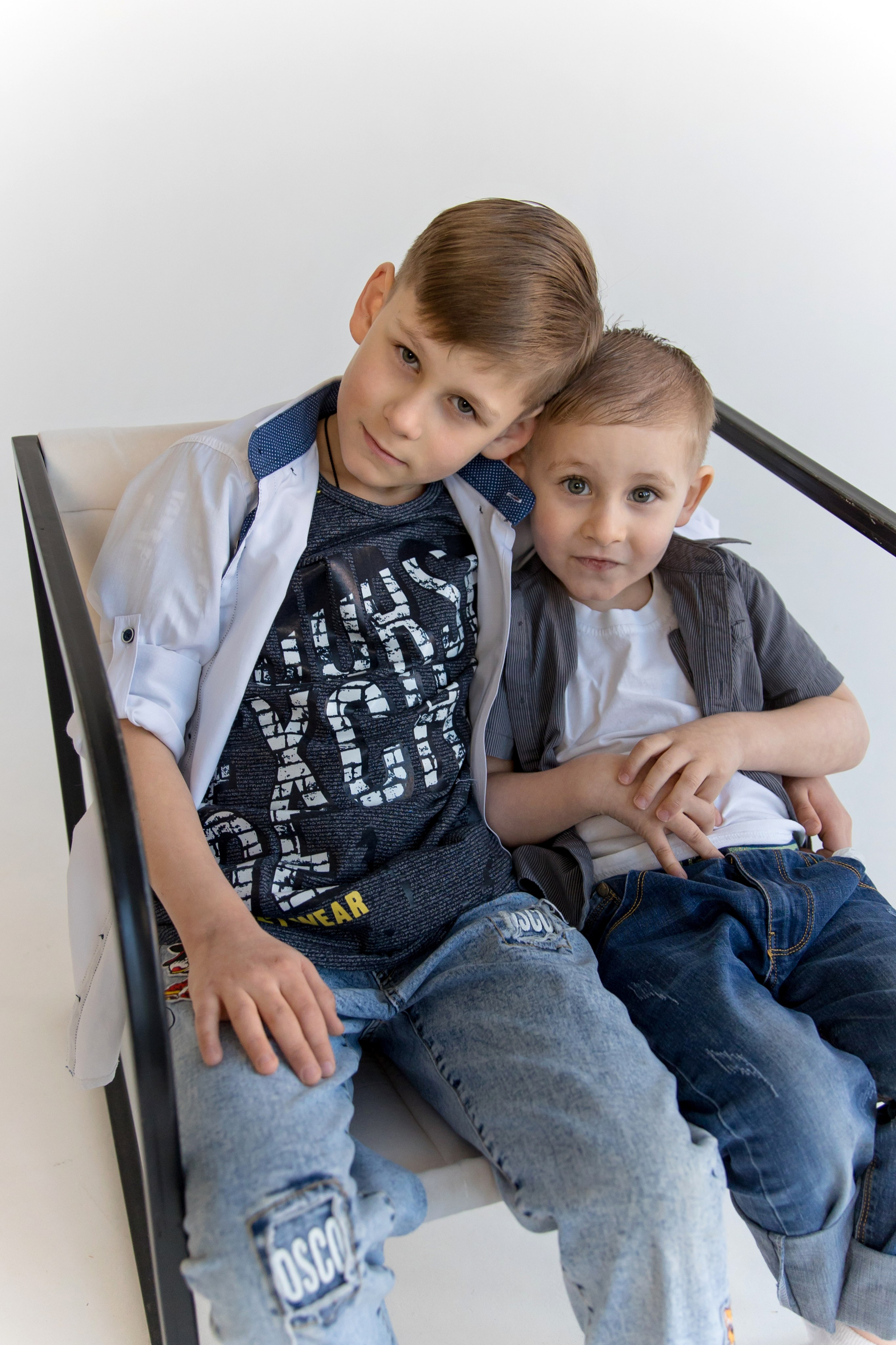 Братья. Главная