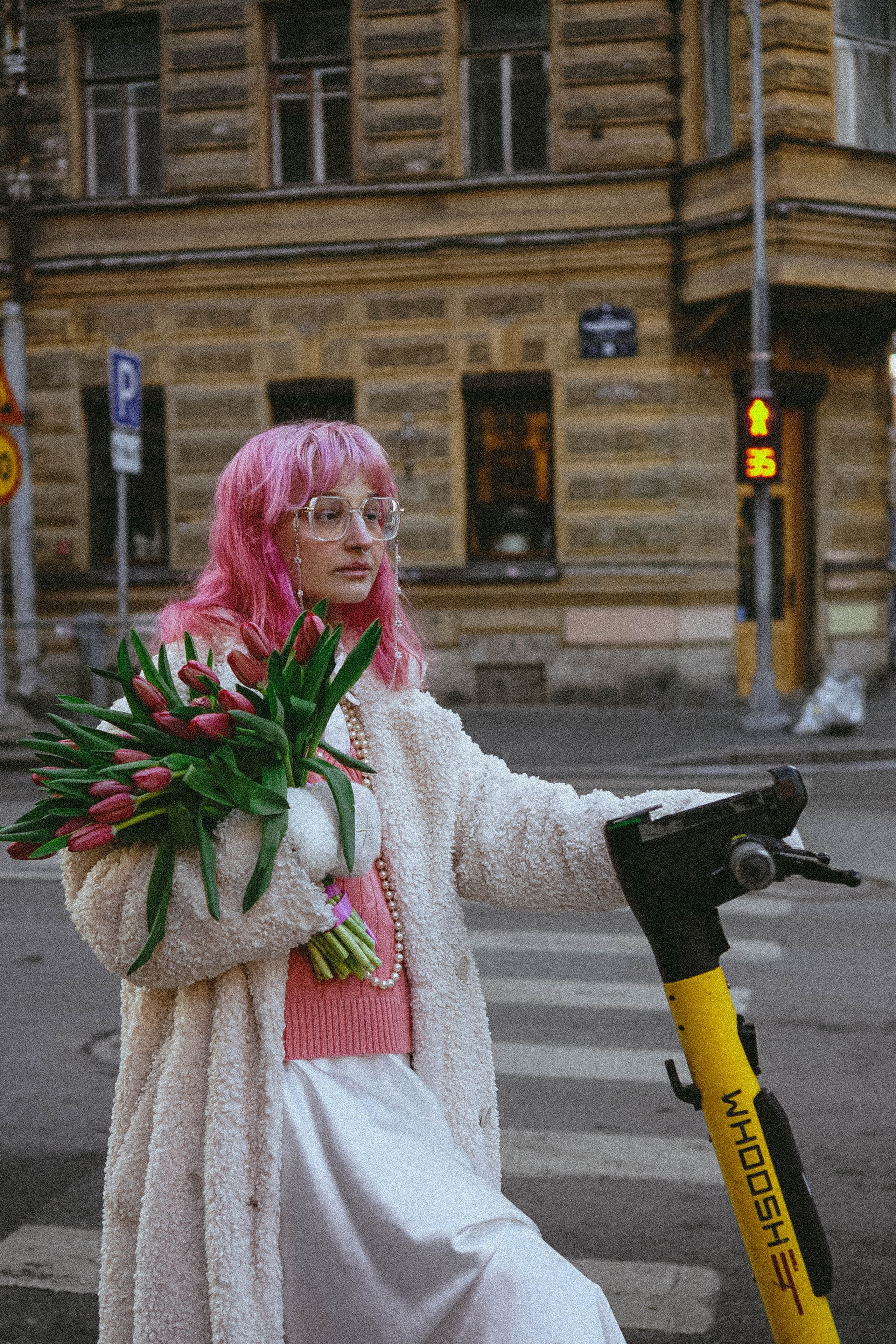 Прогулочная фотосессия с тюльпанами. Профессиональный фотограф, Санкт-Петербург — Виктория Богомолова