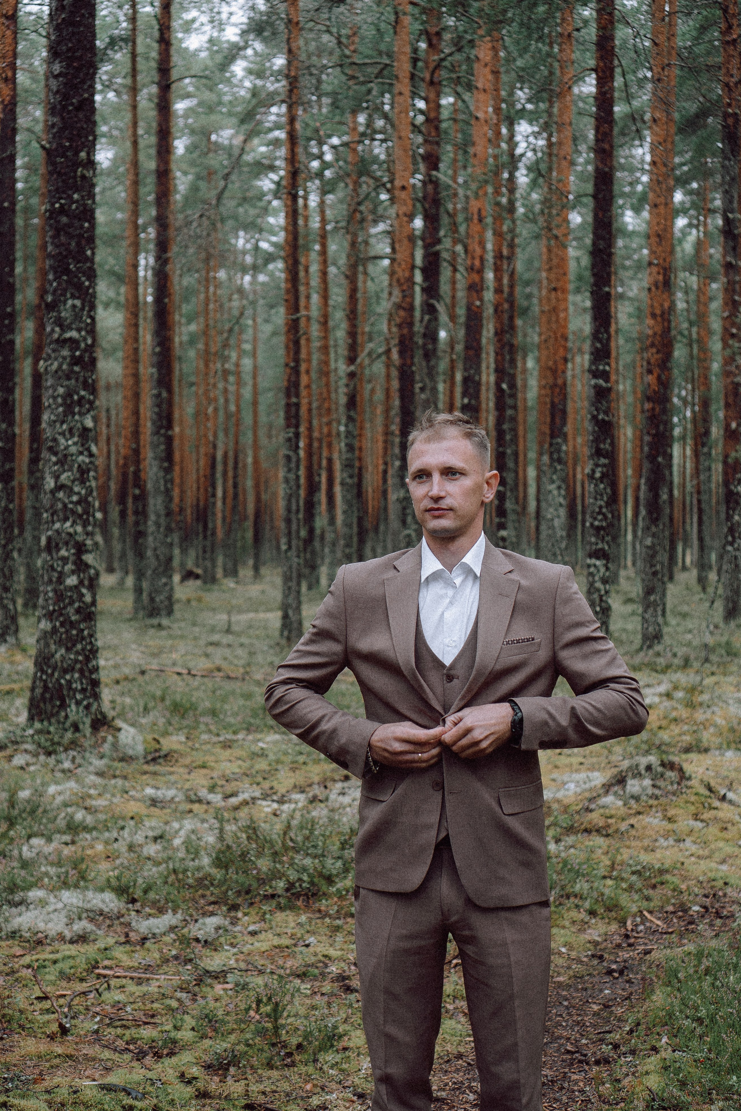 СВАДЕБНАЯ ФОТОСЕССИИЯ ПАРЫ В ГОРОДЕ ПРИОЗЕРСК В СОСНОВОМ ЛЕСУ И С ПИКАПОМ. Профессиональный фотограф, Санкт-Петербург — Виктория Богомолова