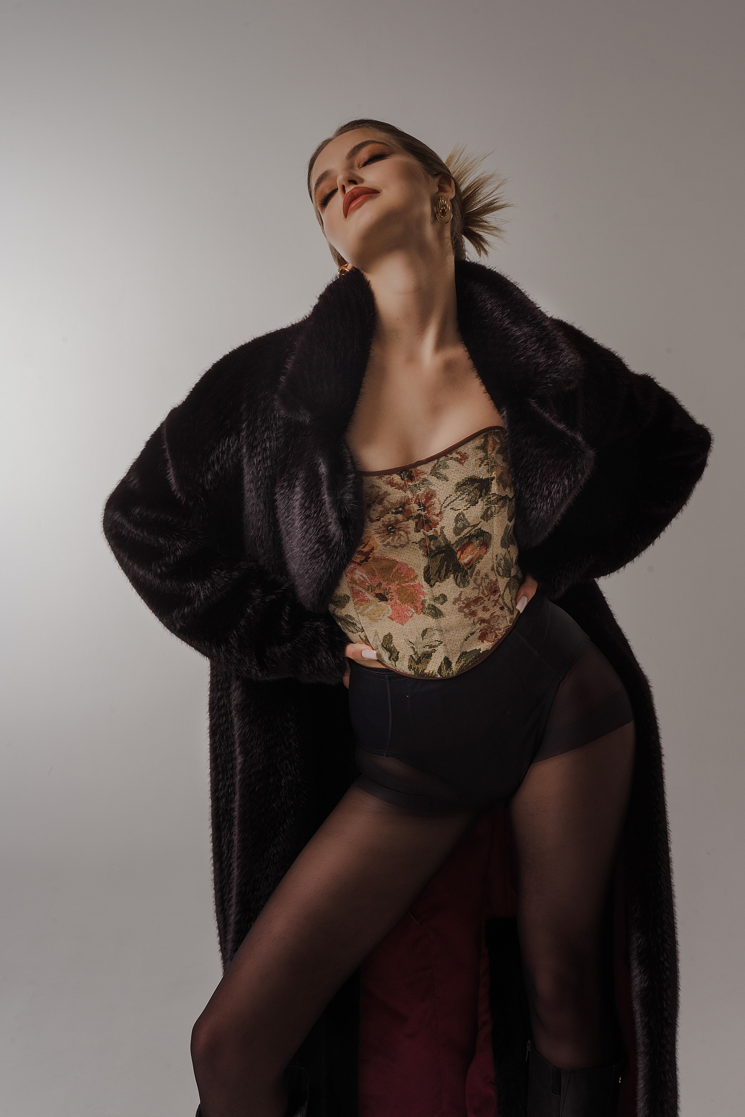 Каталог. Рекламный и fashion фотограф в Санкт-Петербурге — Юлия Дроздова