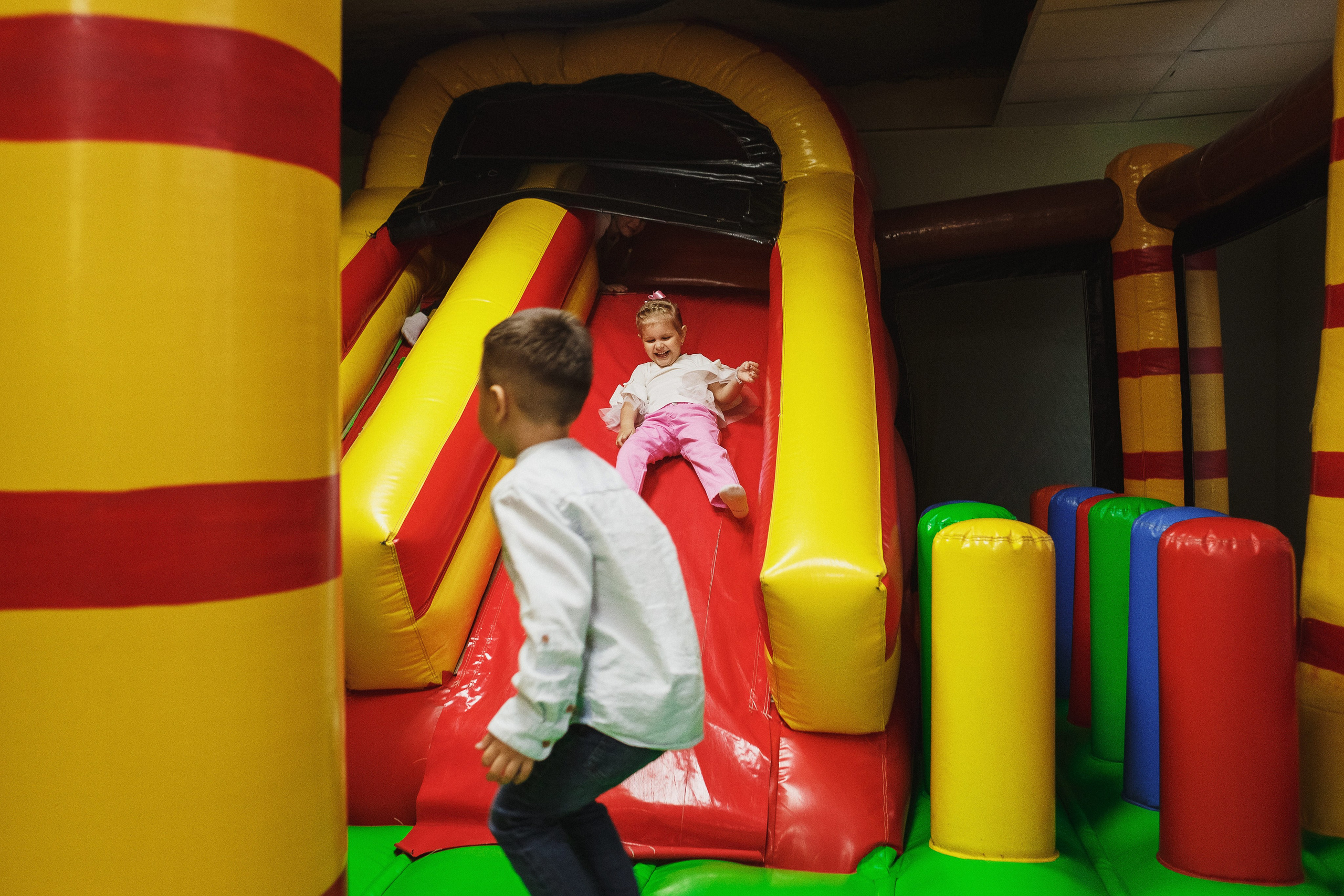 Волшебство Дня Рождения в Игровой Комнате Страна Чудес Таганрог. Свадебный и семейный фотограф в Таганроге Бакарюк Антон