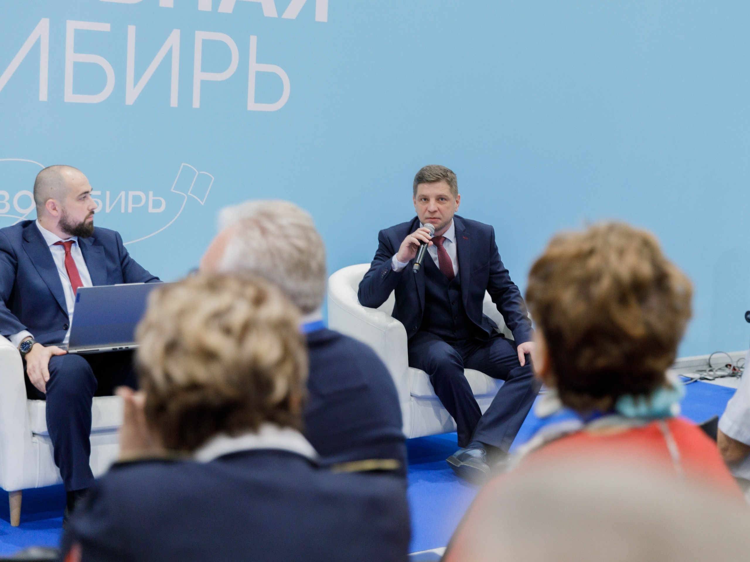 Фестиваль беспилотных авиационных систем «Дотянуться до неба». Экспоцентр. Репортажный фотограф в Новосибирске Алена Помазунова