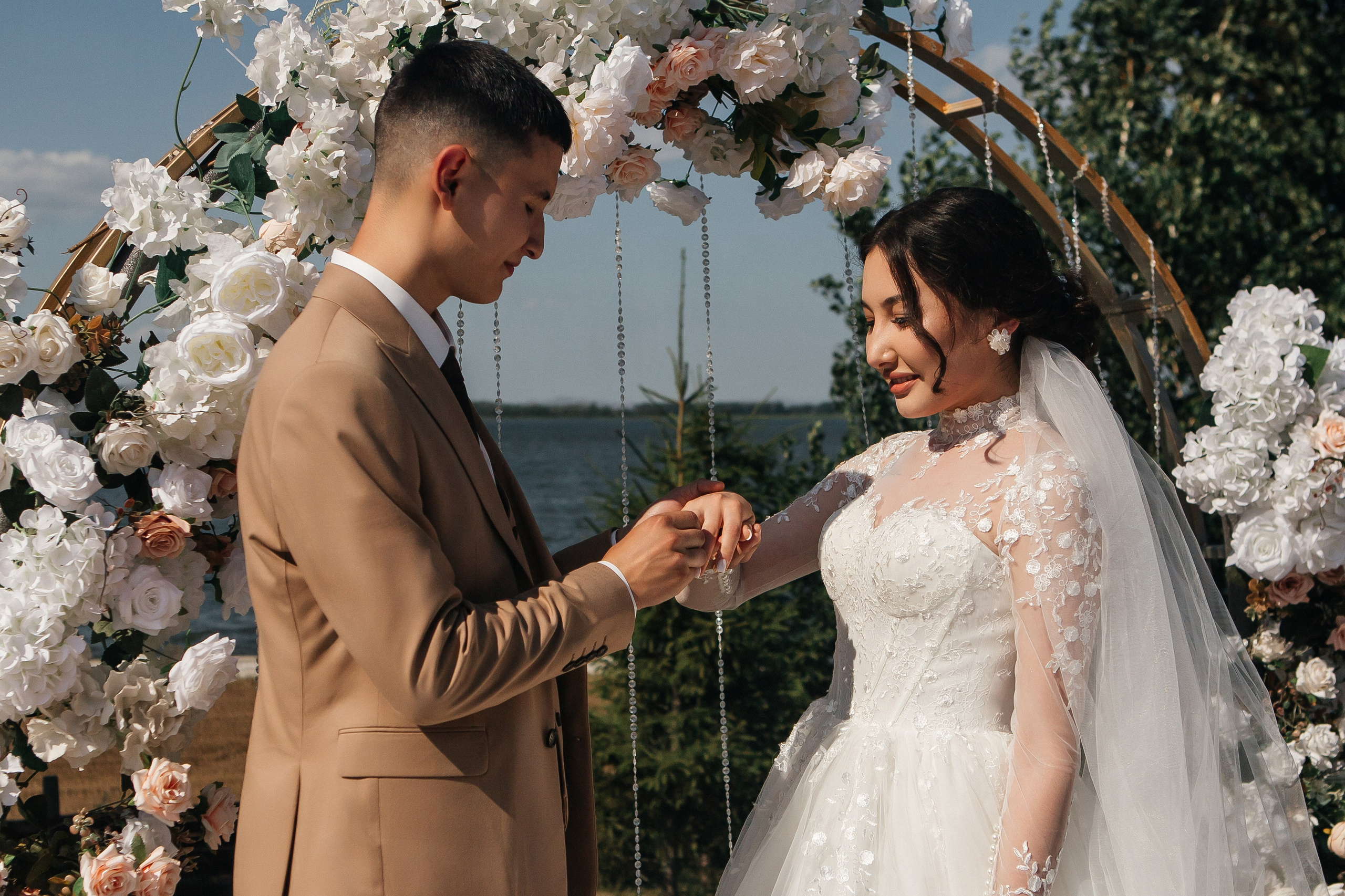 Свадьба в Динопарке. Свадебный фотограф Виктория Чуйко Магнитогорск. Визуал для бизнеса
