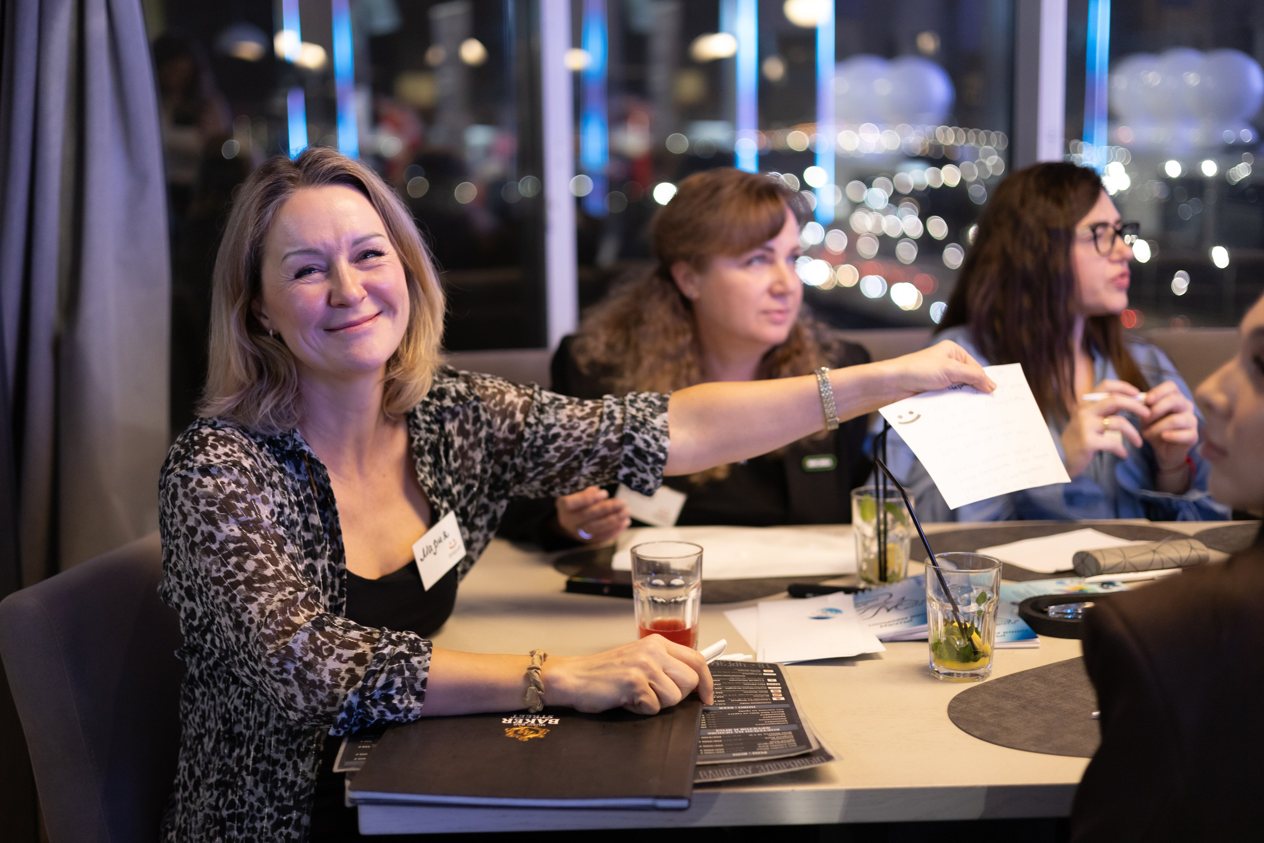 13ая BIZ QUIZ: деловая игра | Красноярск. Фотограф Красноярск съемки лавстори, фотосессия в студии, портретная съемка, творческие фотосессии