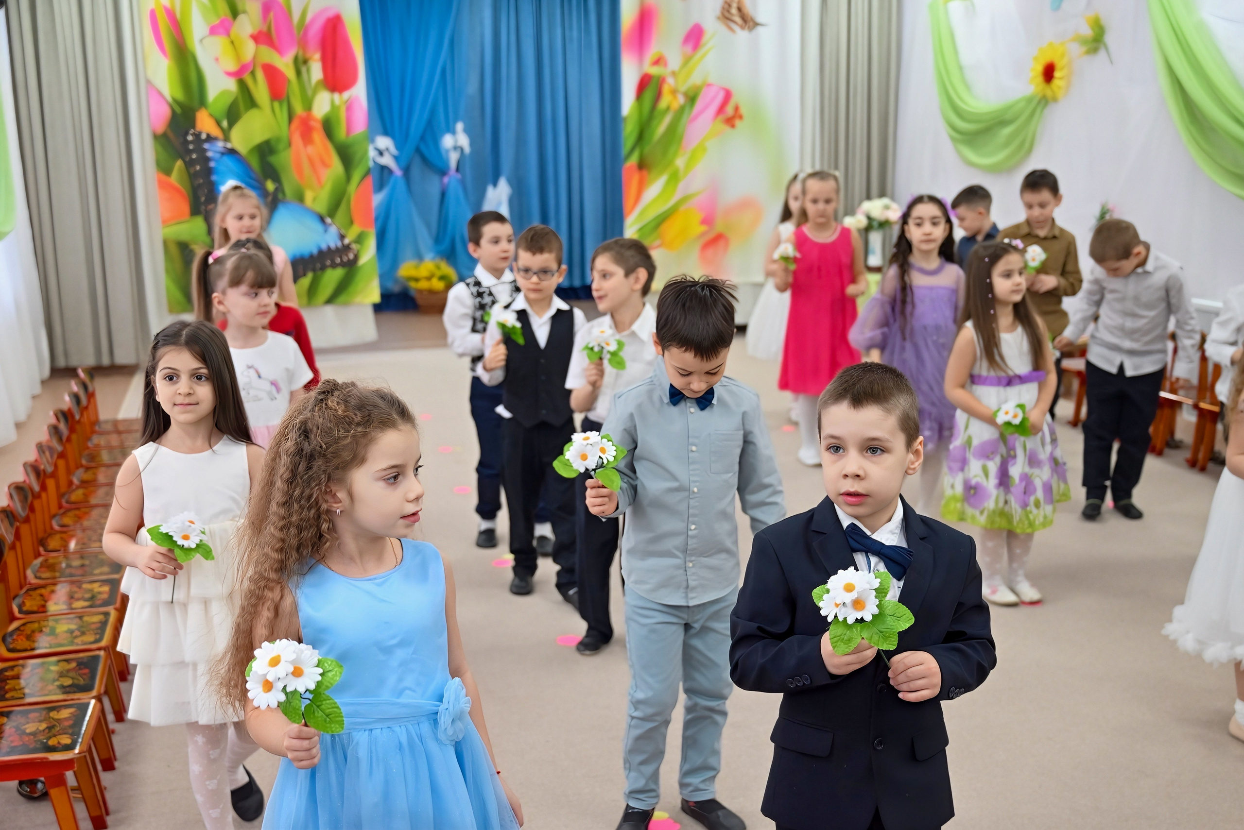Праздник в группе Цветик семицветик. Семейный и детский фотограф Москва