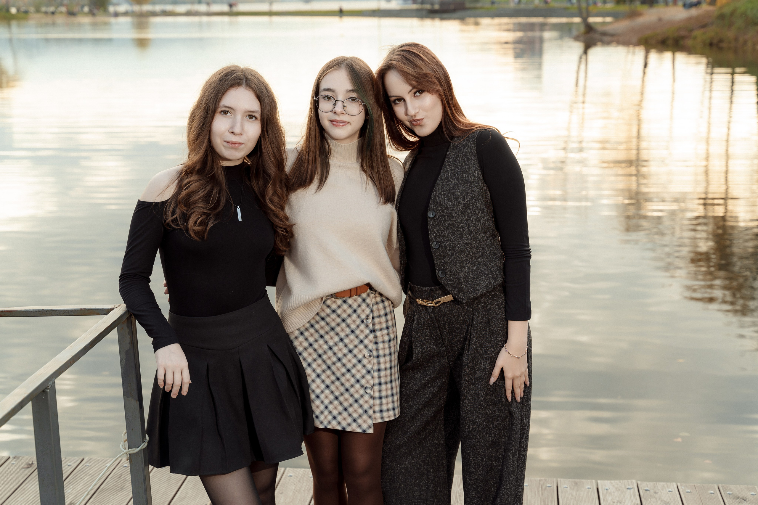 Фотосессия осенью в парке. 11 класс. Фотограф Ким Наталья в Красноярске