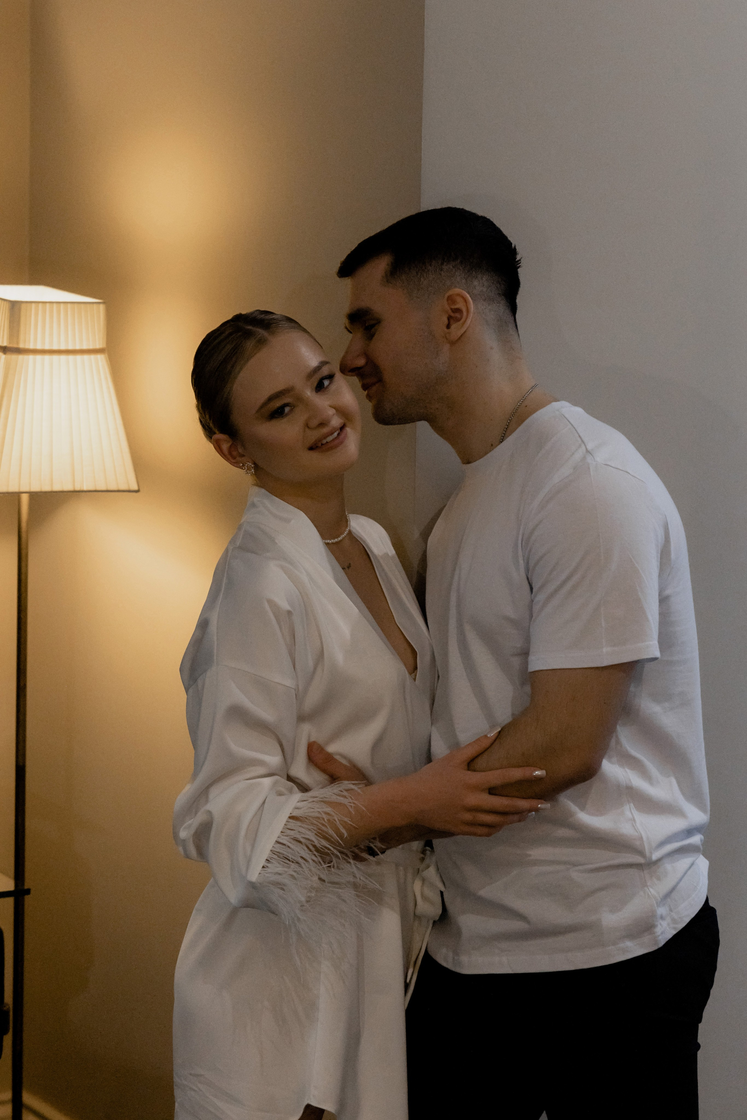 Свадебная фотосессия в отеле Чайковский г. Калининград. Свадебный фотограф Калининград