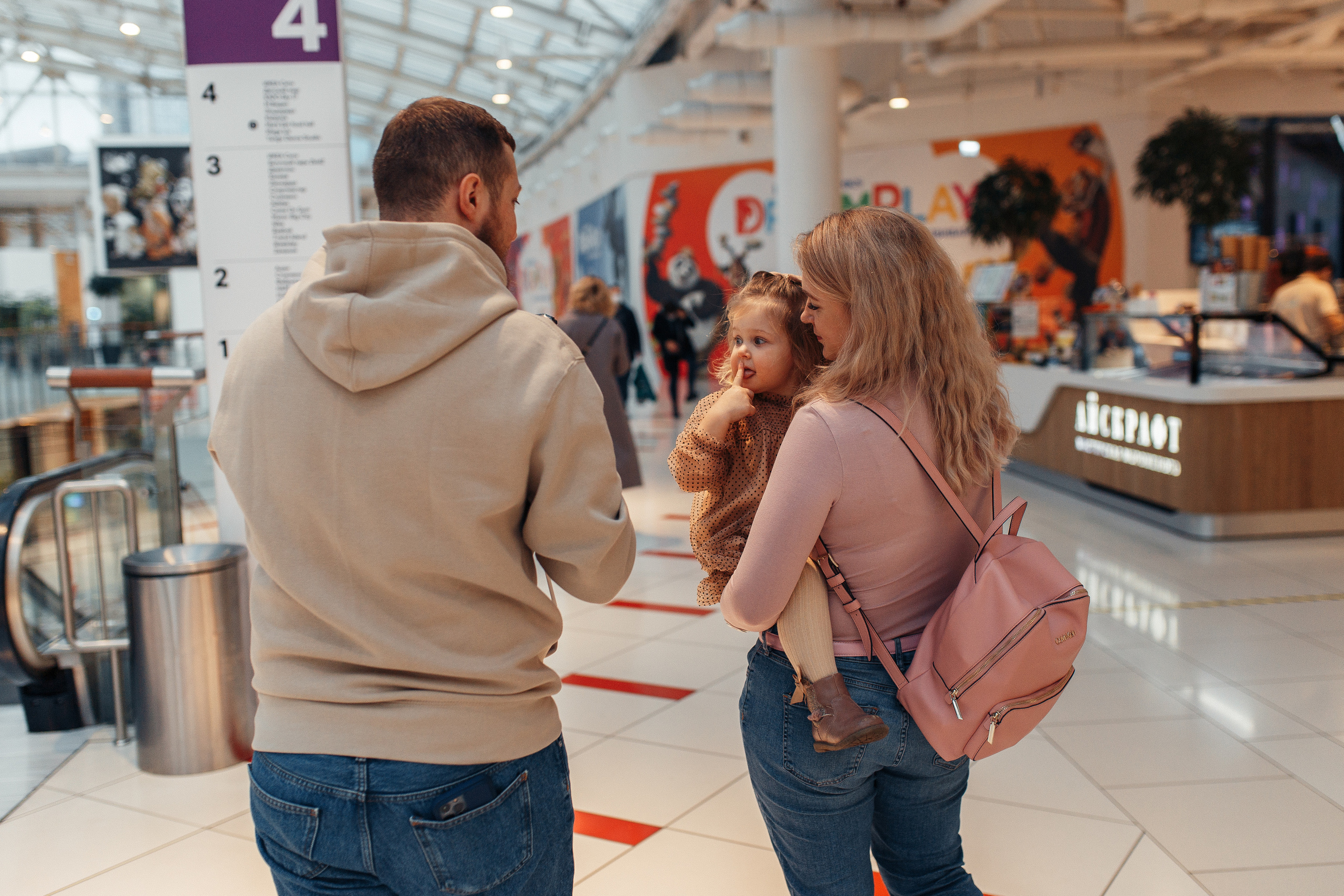 Прогулка по торговому центру. Семейный фотограф в Москве. Дарья Долгих