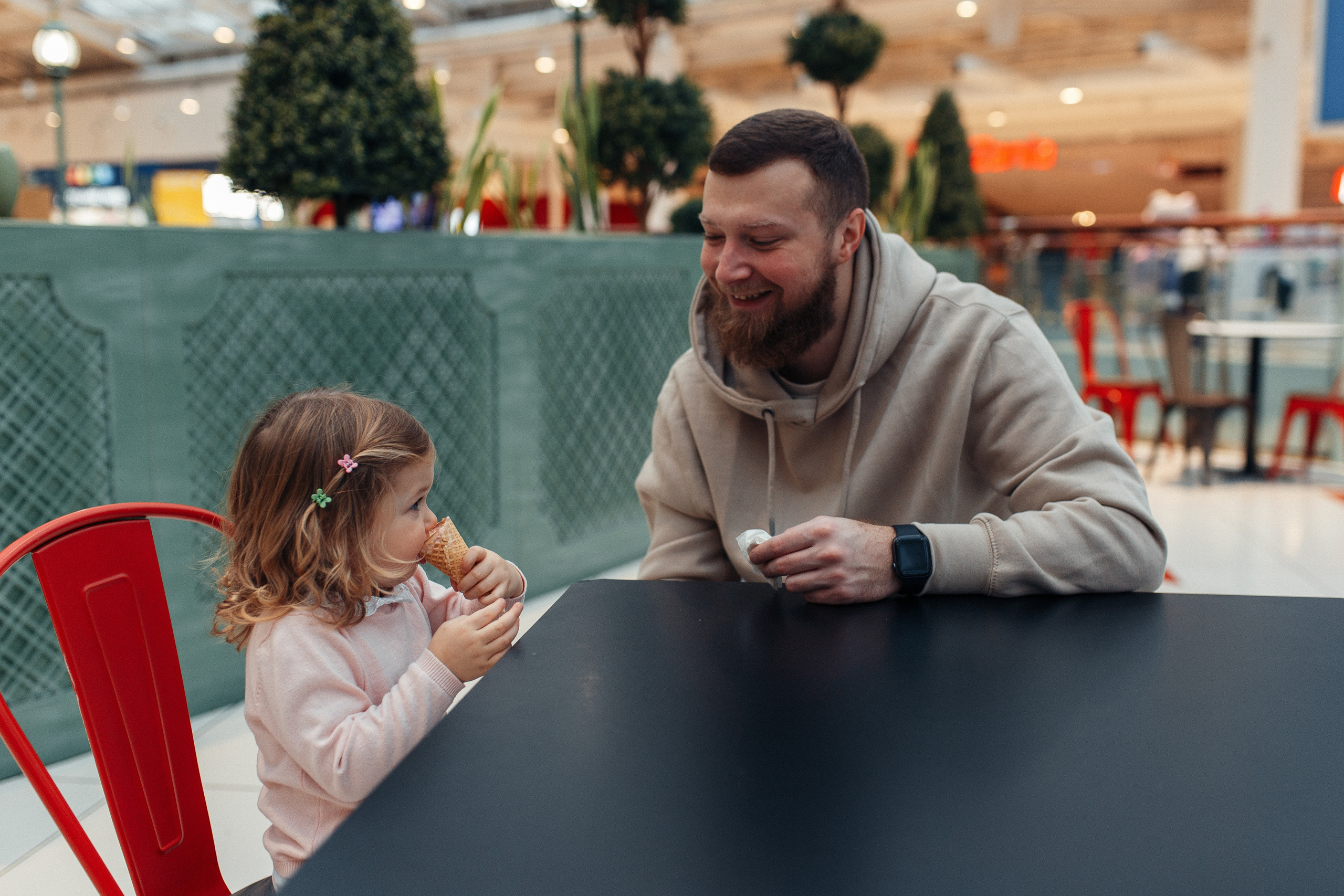 Прогулка по торговому центру. Семейный фотограф в Москве. Дарья Долгих