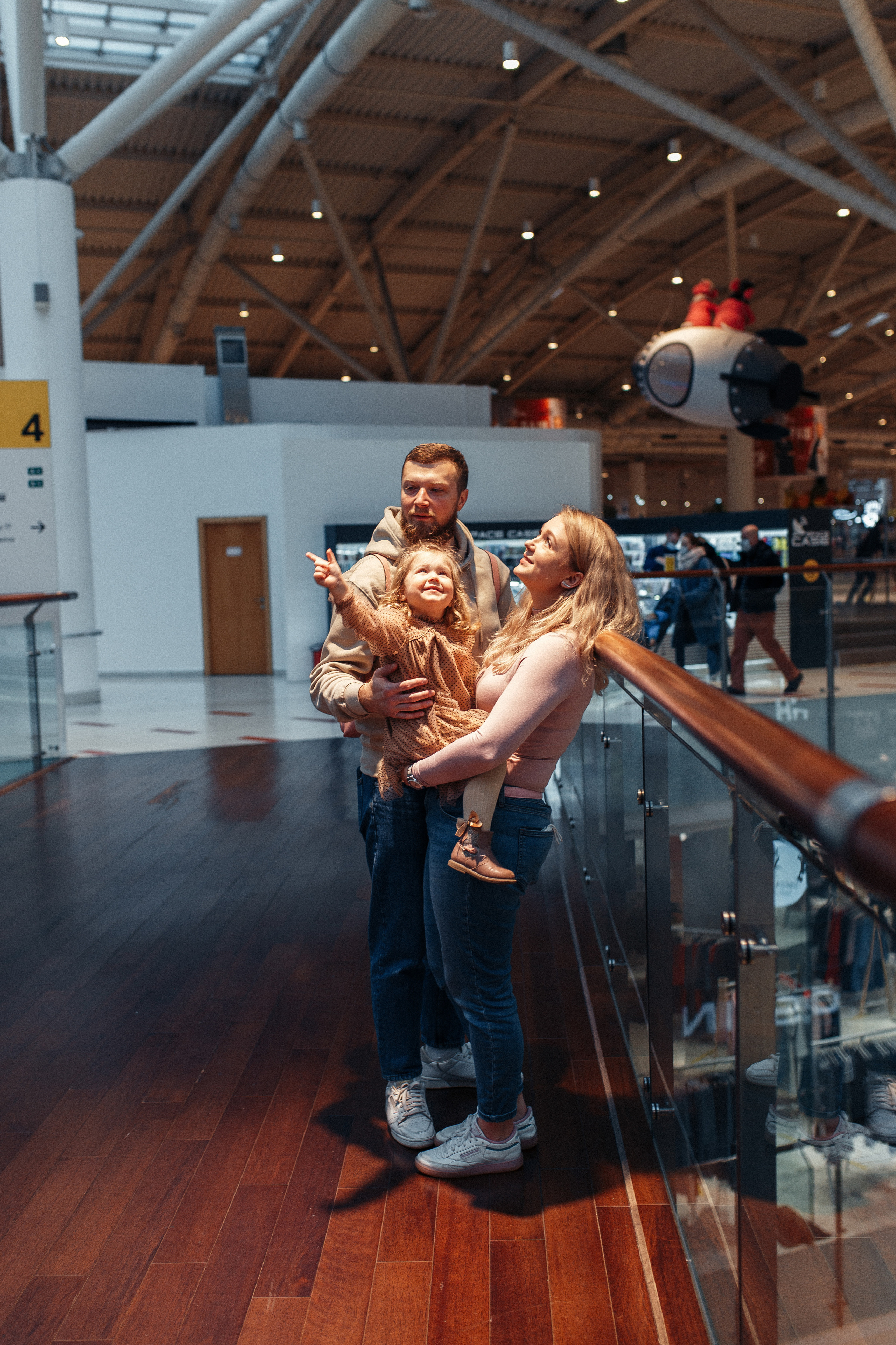 Прогулка по торговому центру. Семейный фотограф в Москве. Дарья Долгих