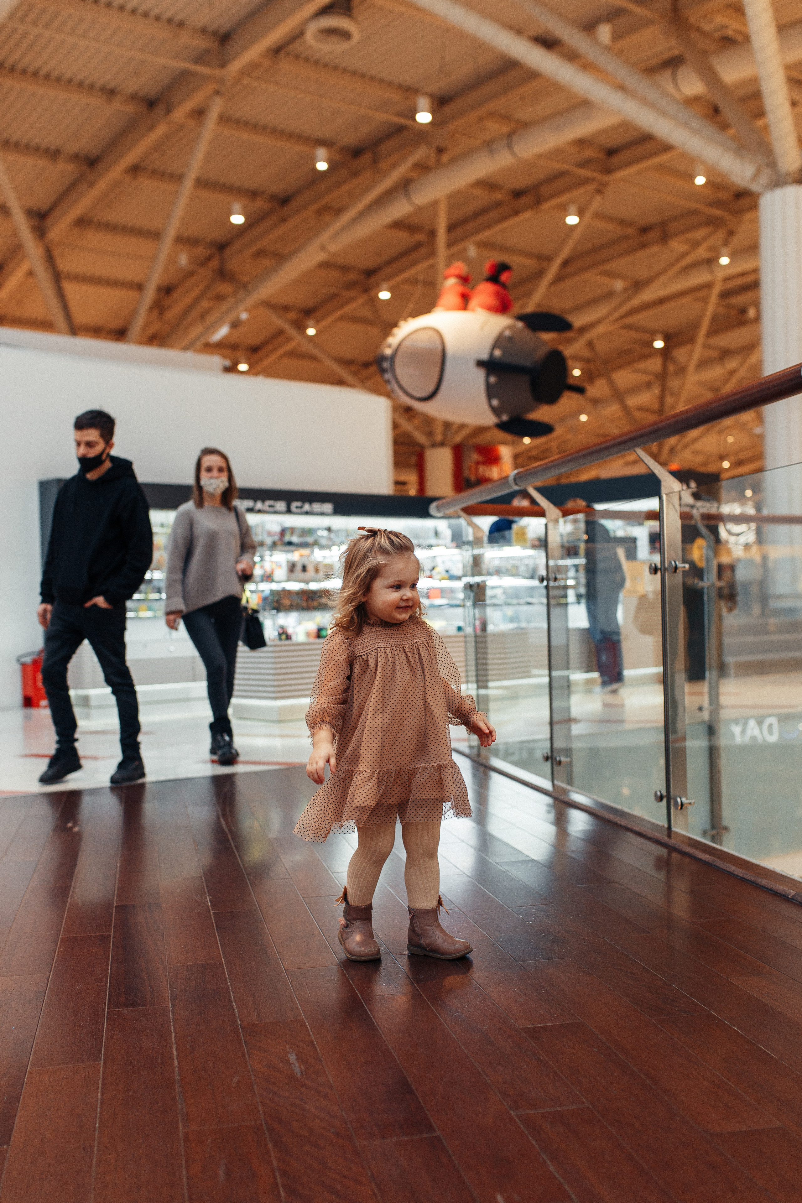 Прогулка по торговому центру. Семейный фотограф в Москве. Дарья Долгих