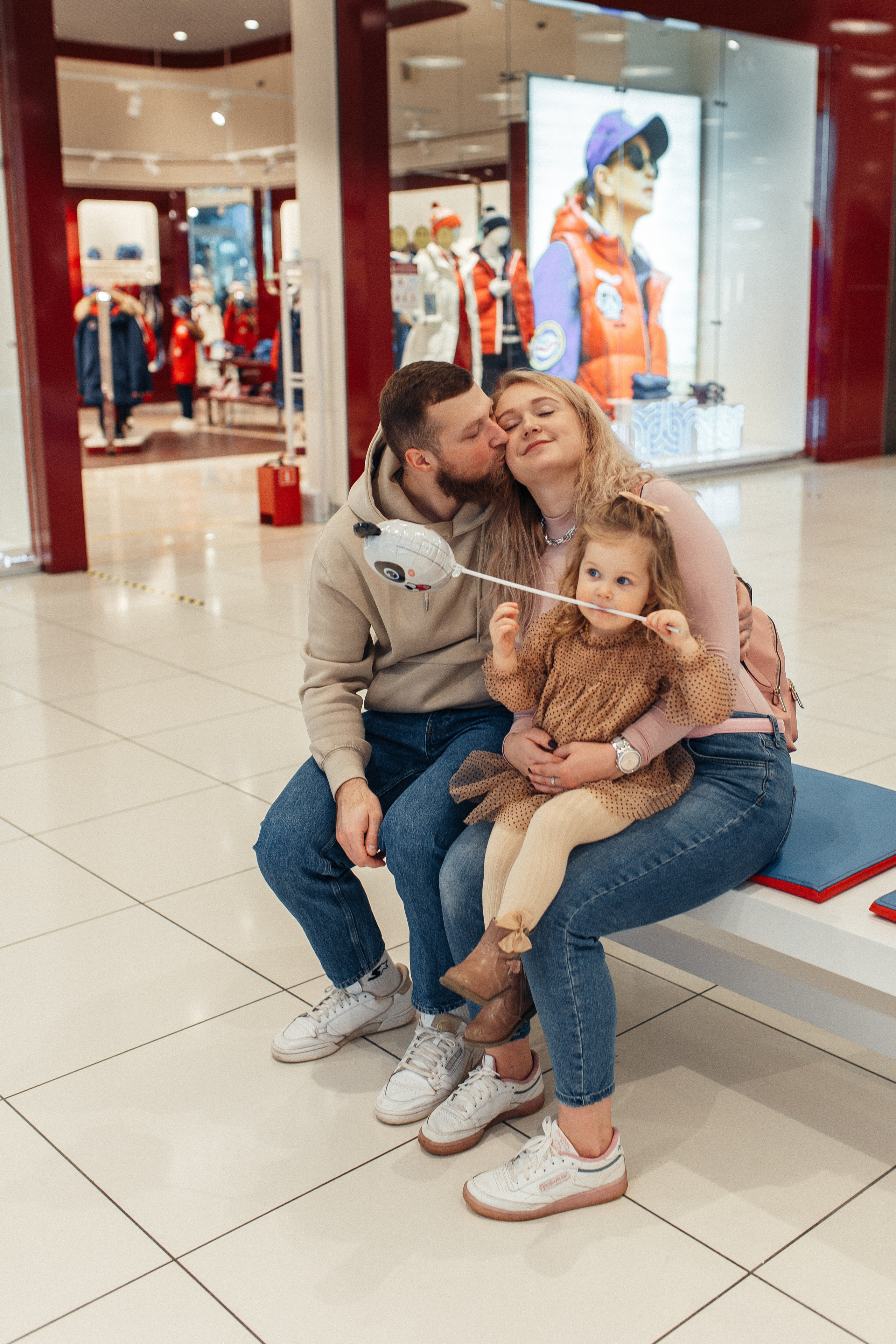 Прогулка по торговому центру. Семейный фотограф в Москве. Дарья Долгих