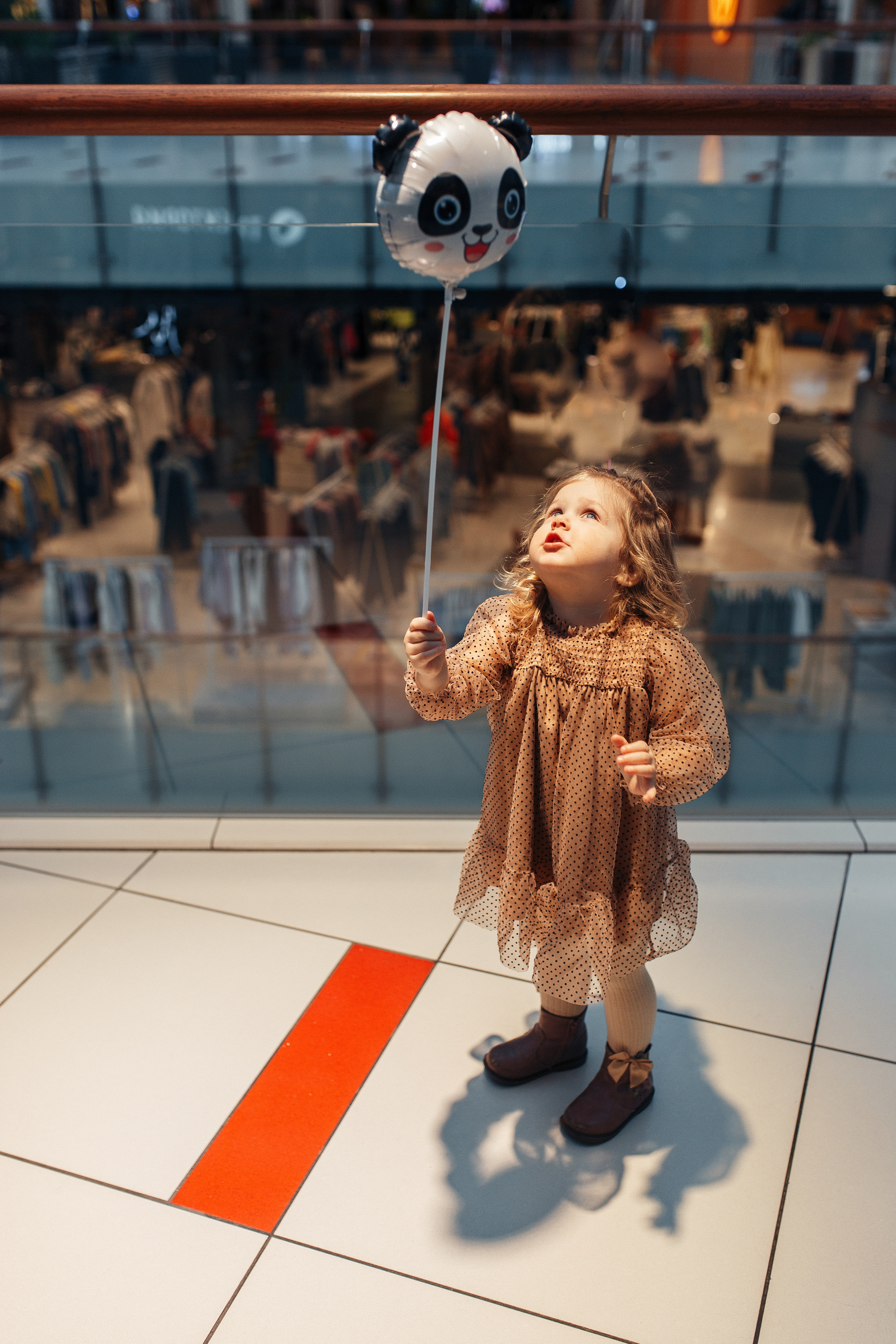Прогулка по торговому центру. Семейный фотограф в Москве. Дарья Долгих