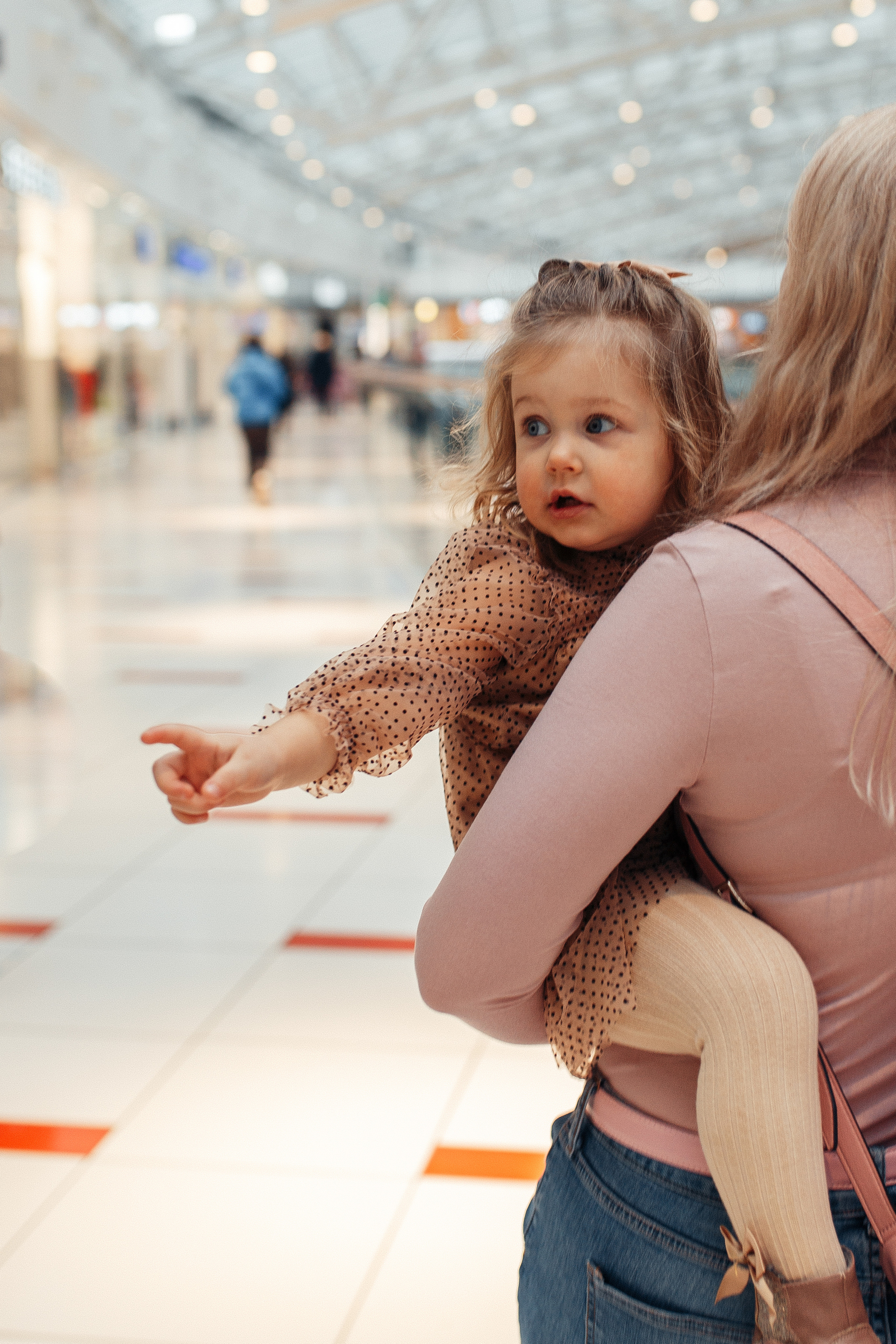 Прогулка по торговому центру. Семейный фотограф в Москве. Дарья Долгих