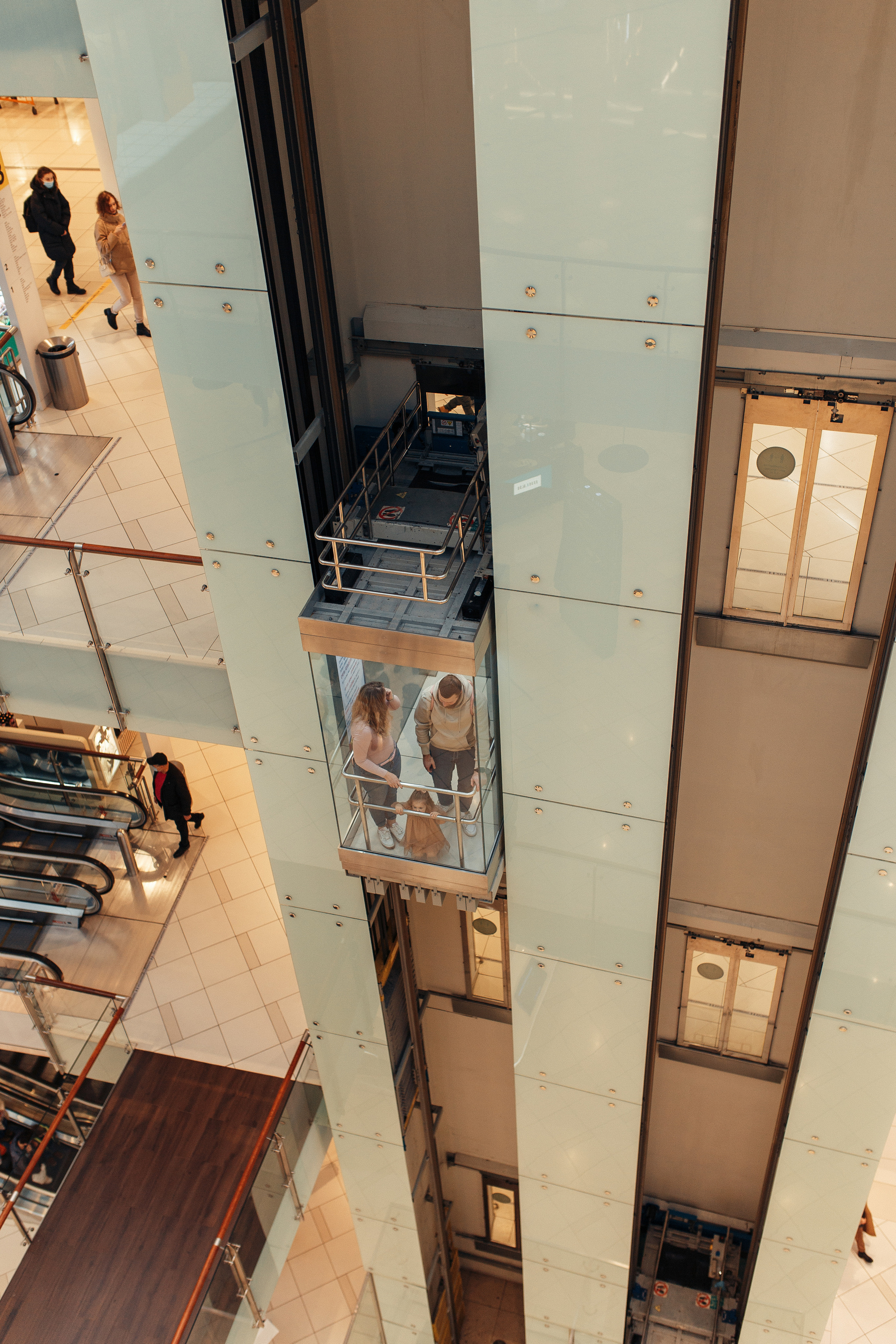 Прогулка по торговому центру. Семейный фотограф в Москве. Дарья Долгих