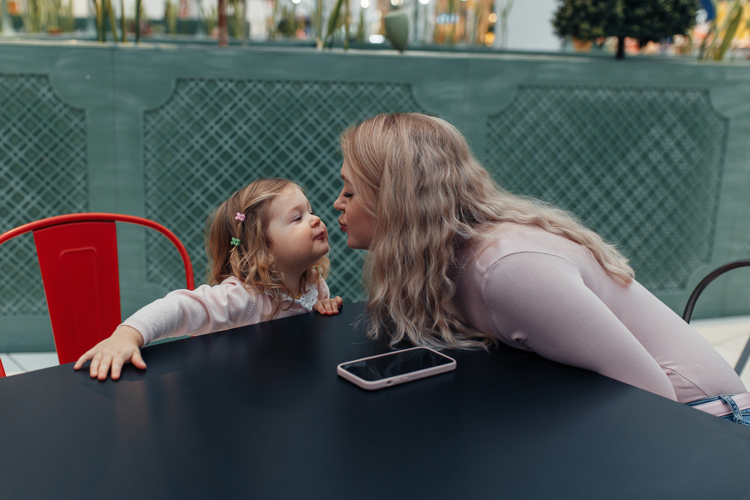 Прогулка по торговому центру. Семейный фотограф в Москве. Дарья Долгих