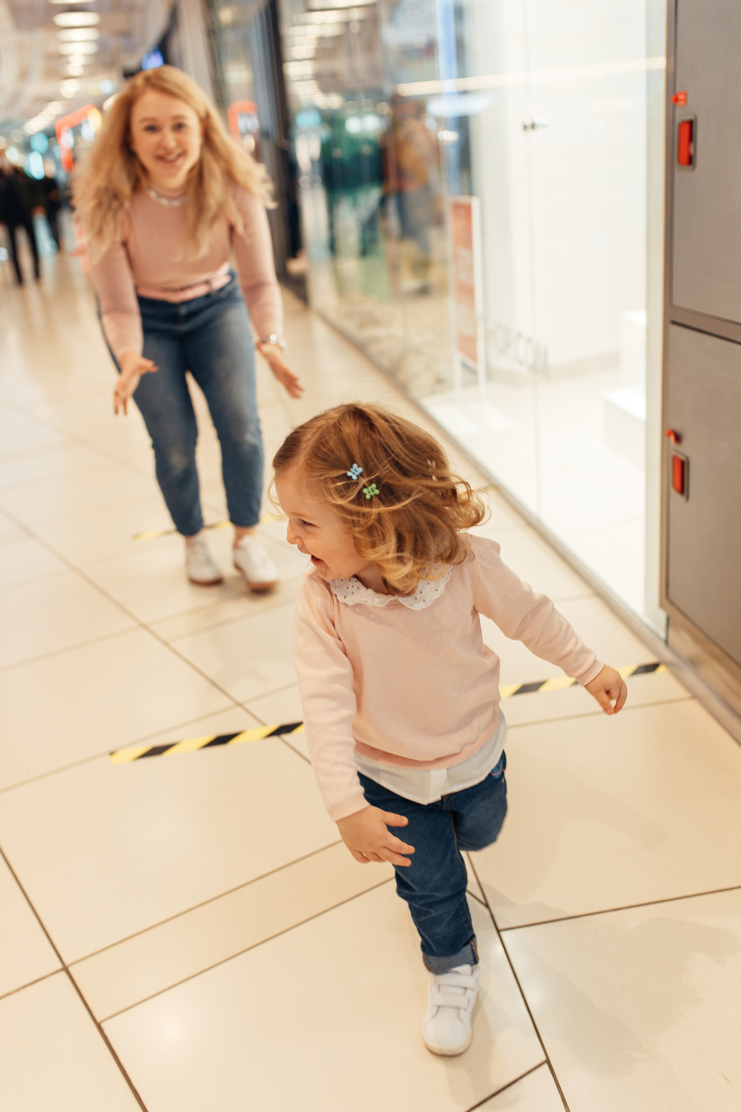 Прогулка по торговому центру. Семейный фотограф в Москве. Дарья Долгих