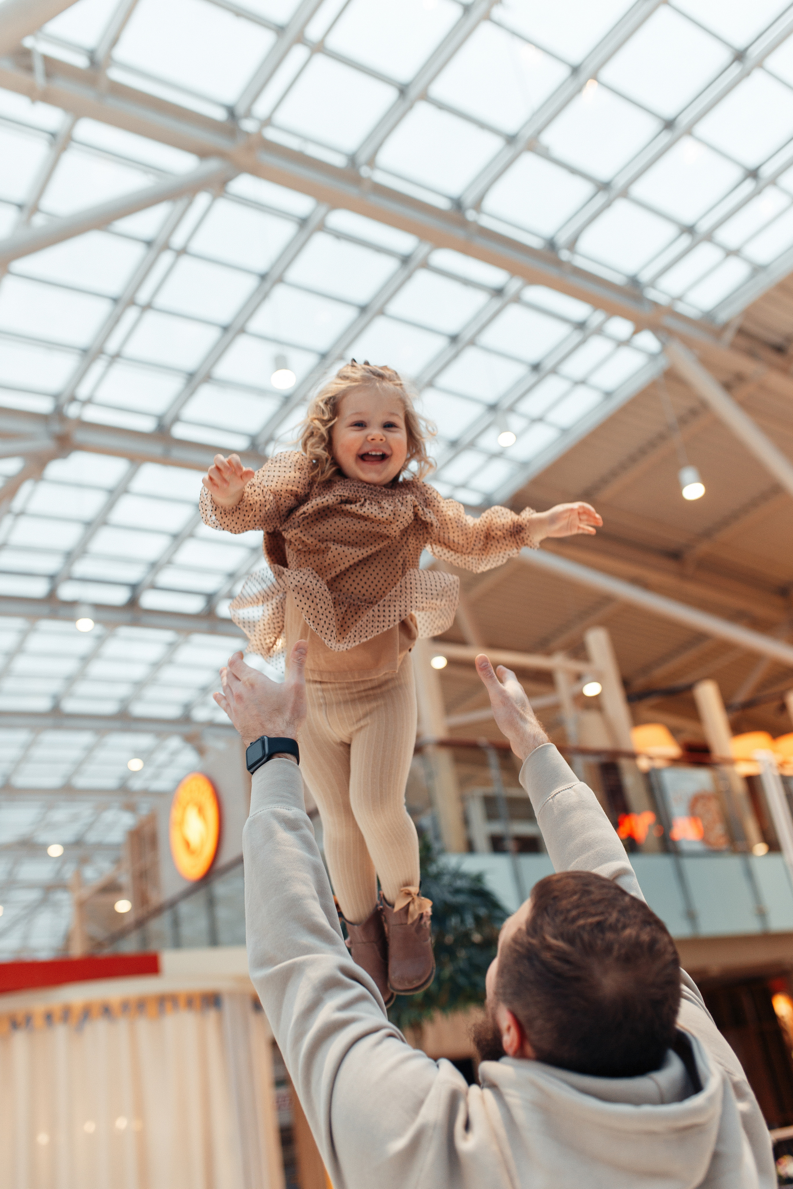Прогулка по торговому центру. Семейный фотограф в Москве. Дарья Долгих
