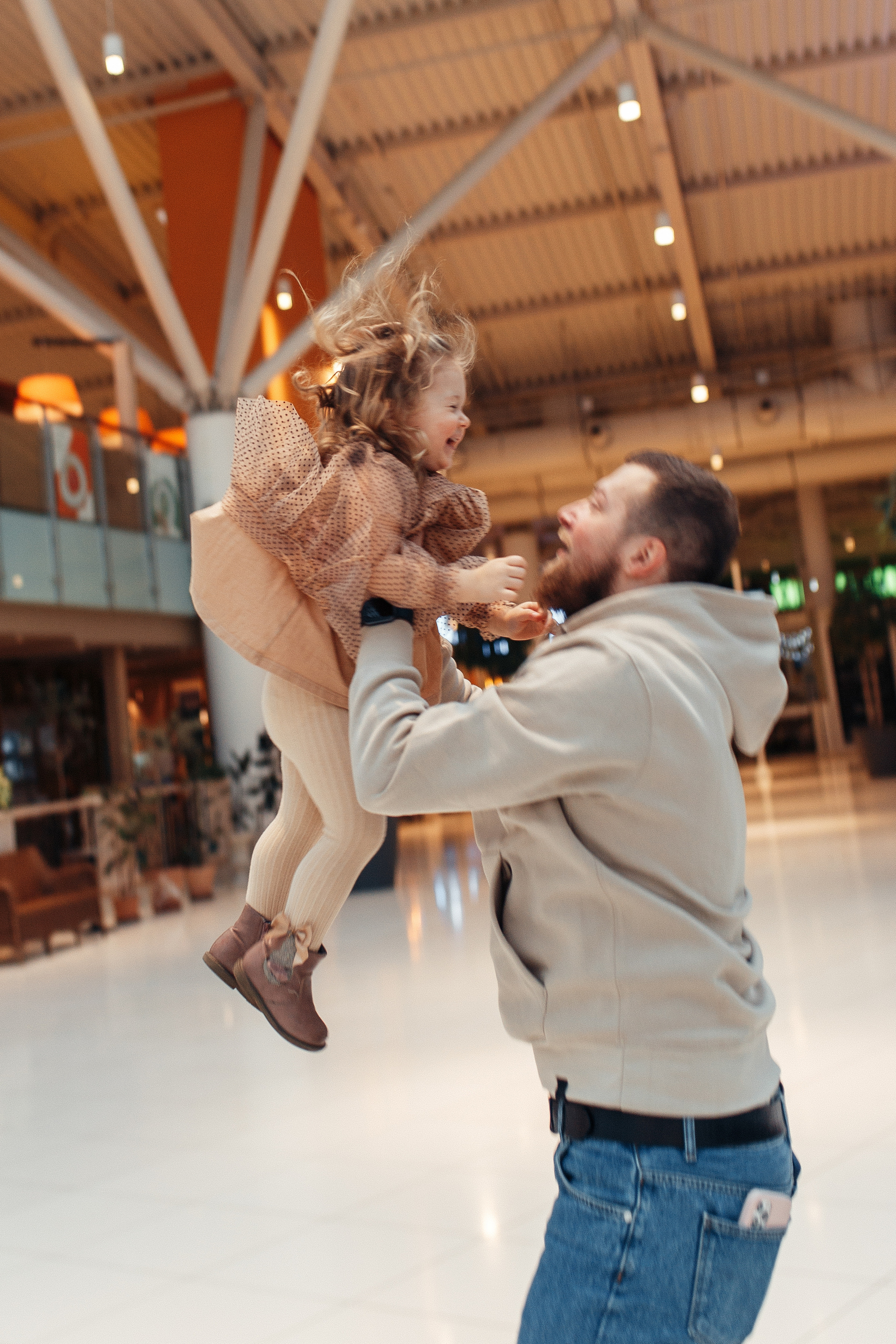 Прогулка по торговому центру. Семейный фотограф в Москве. Дарья Долгих