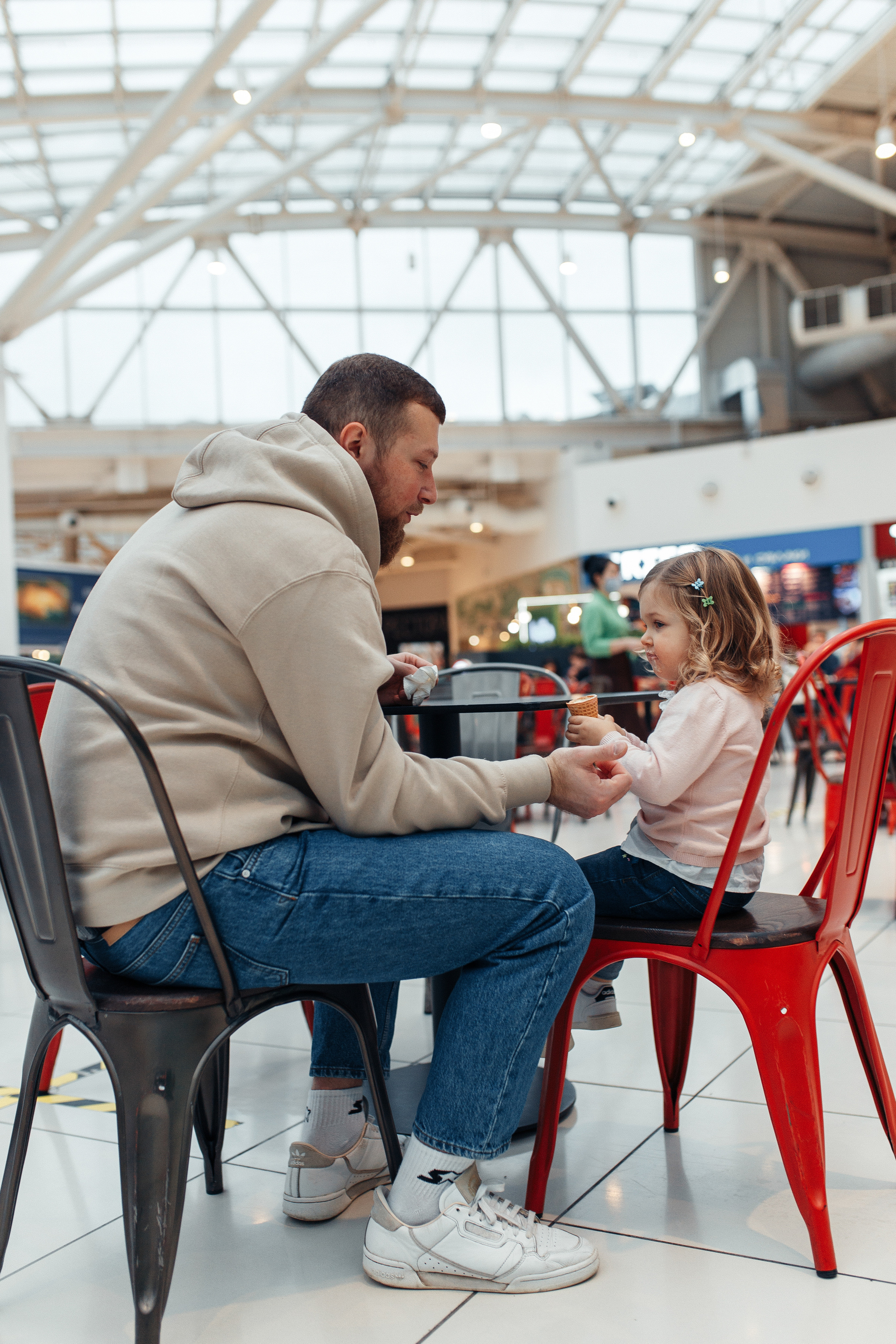Прогулка по торговому центру. Семейный фотограф в Москве. Дарья Долгих