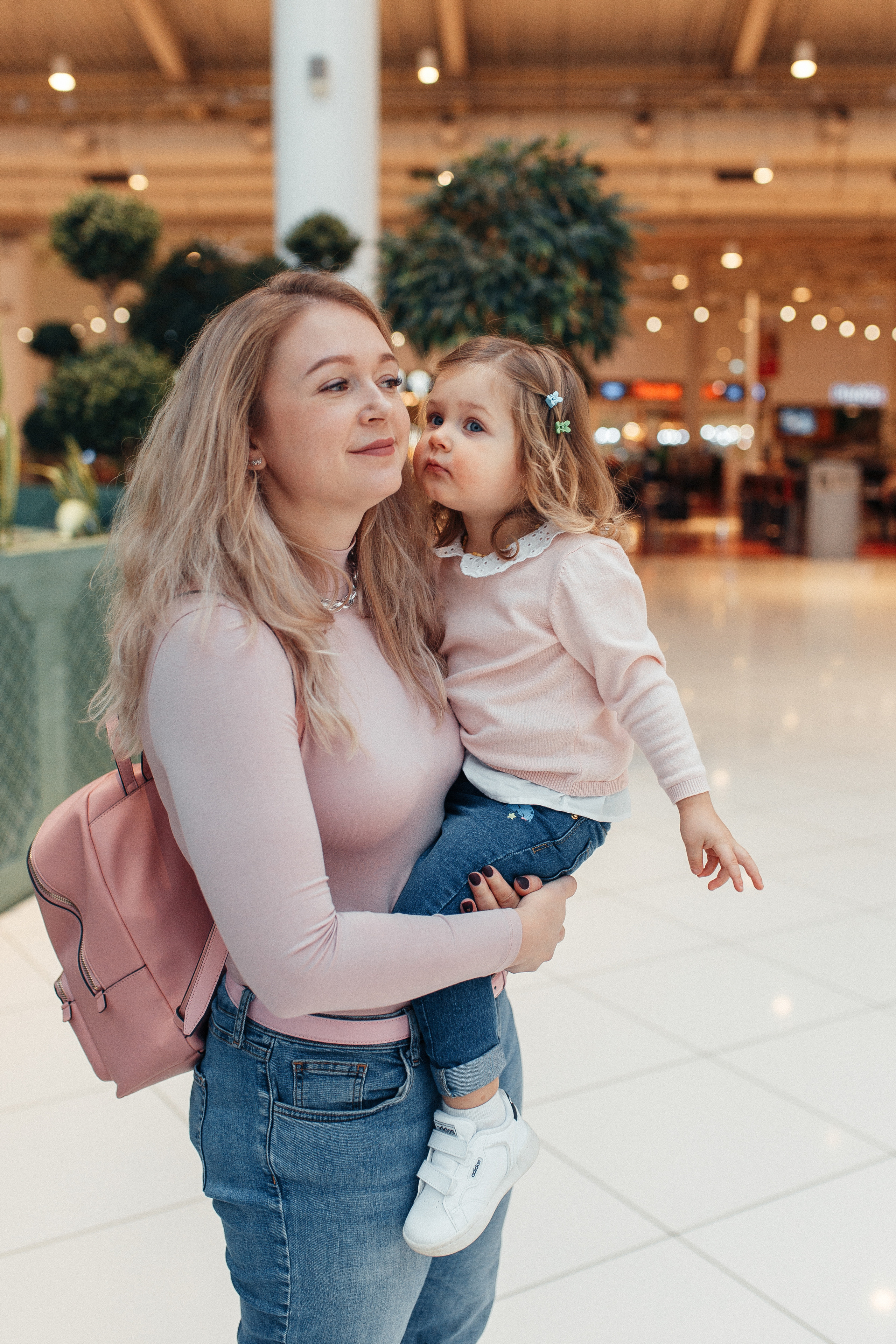 Прогулка по торговому центру. Семейный фотограф в Москве. Дарья Долгих