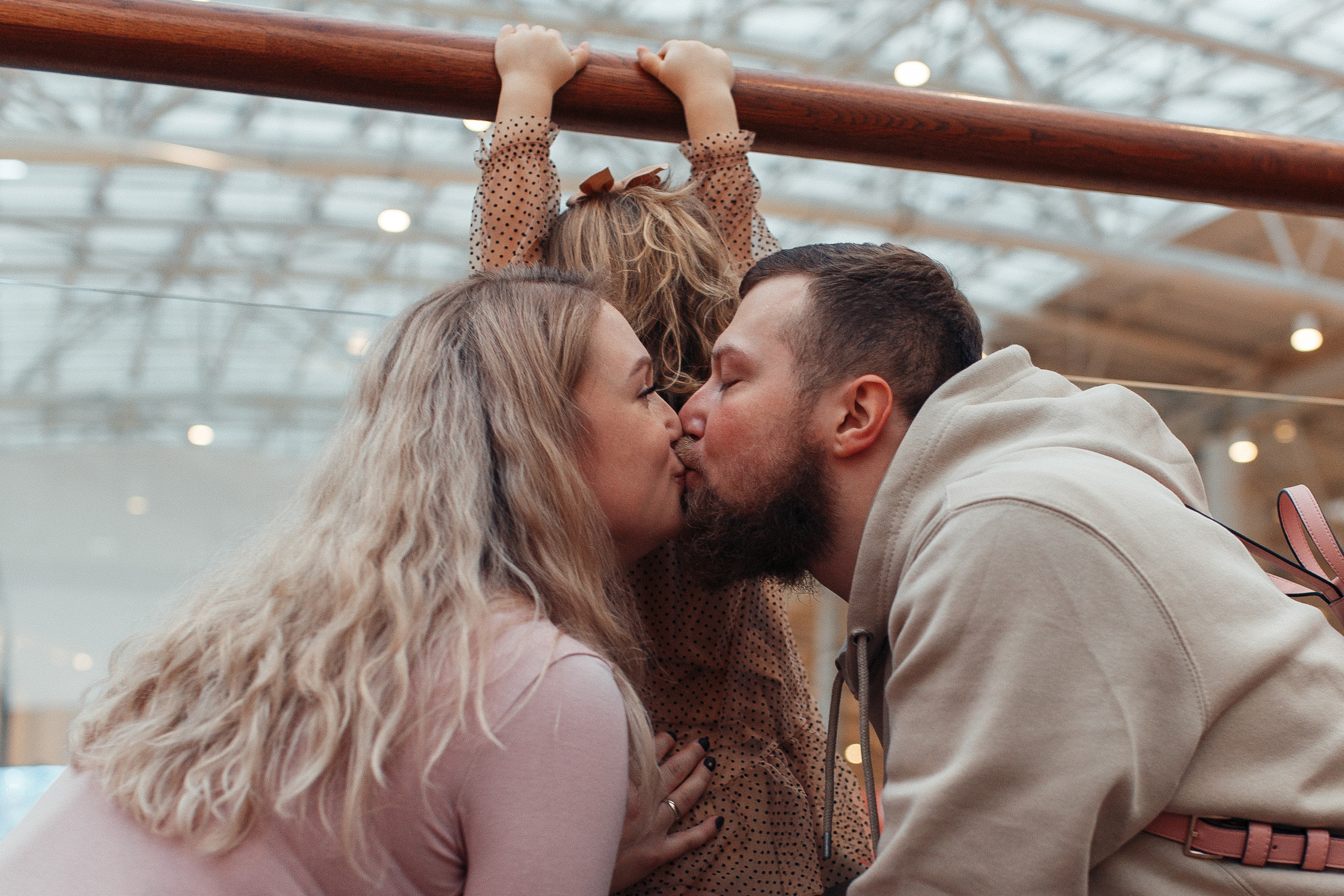 Прогулка по торговому центру. Семейный фотограф в Москве. Дарья Долгих