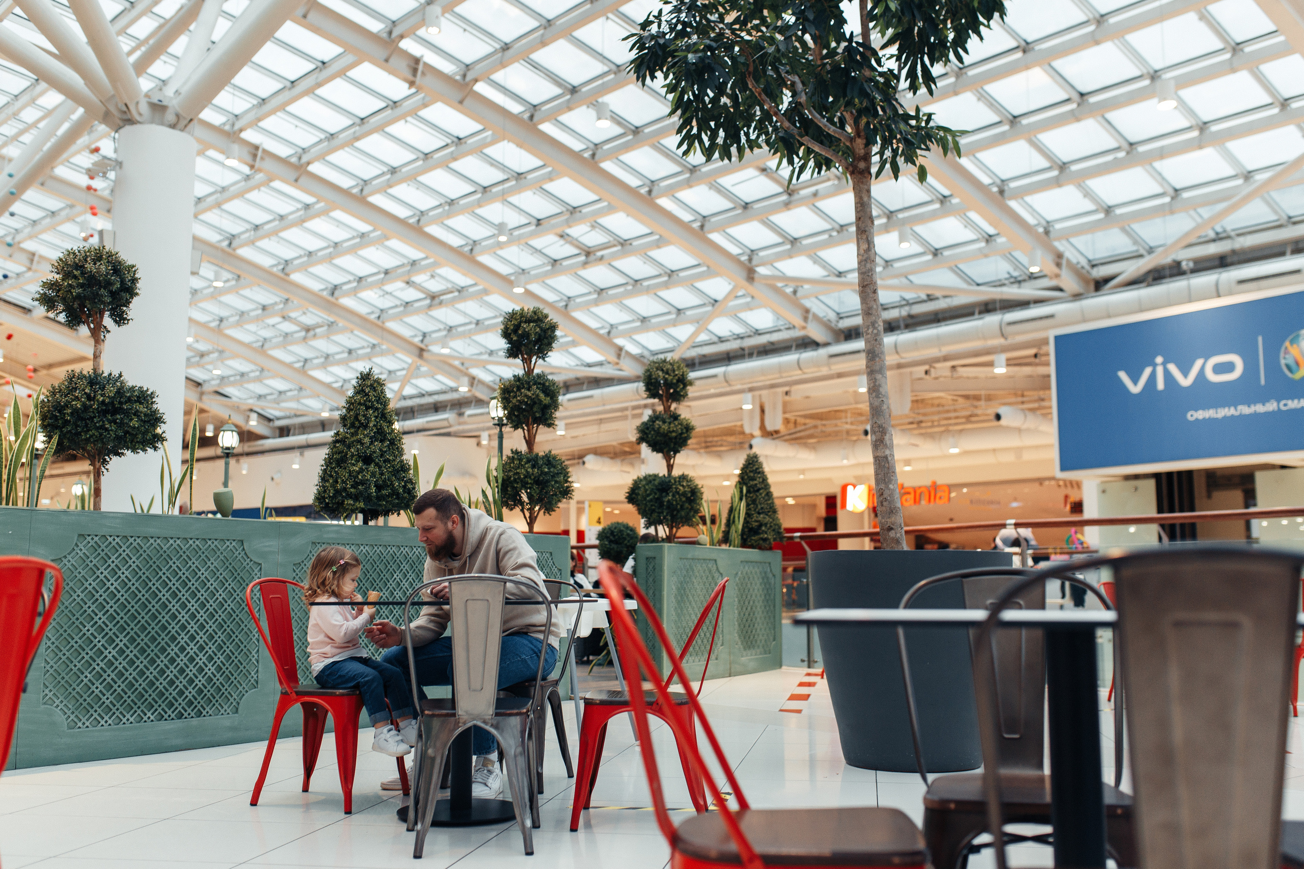 Прогулка по торговому центру. Семейный фотограф в Москве. Дарья Долгих