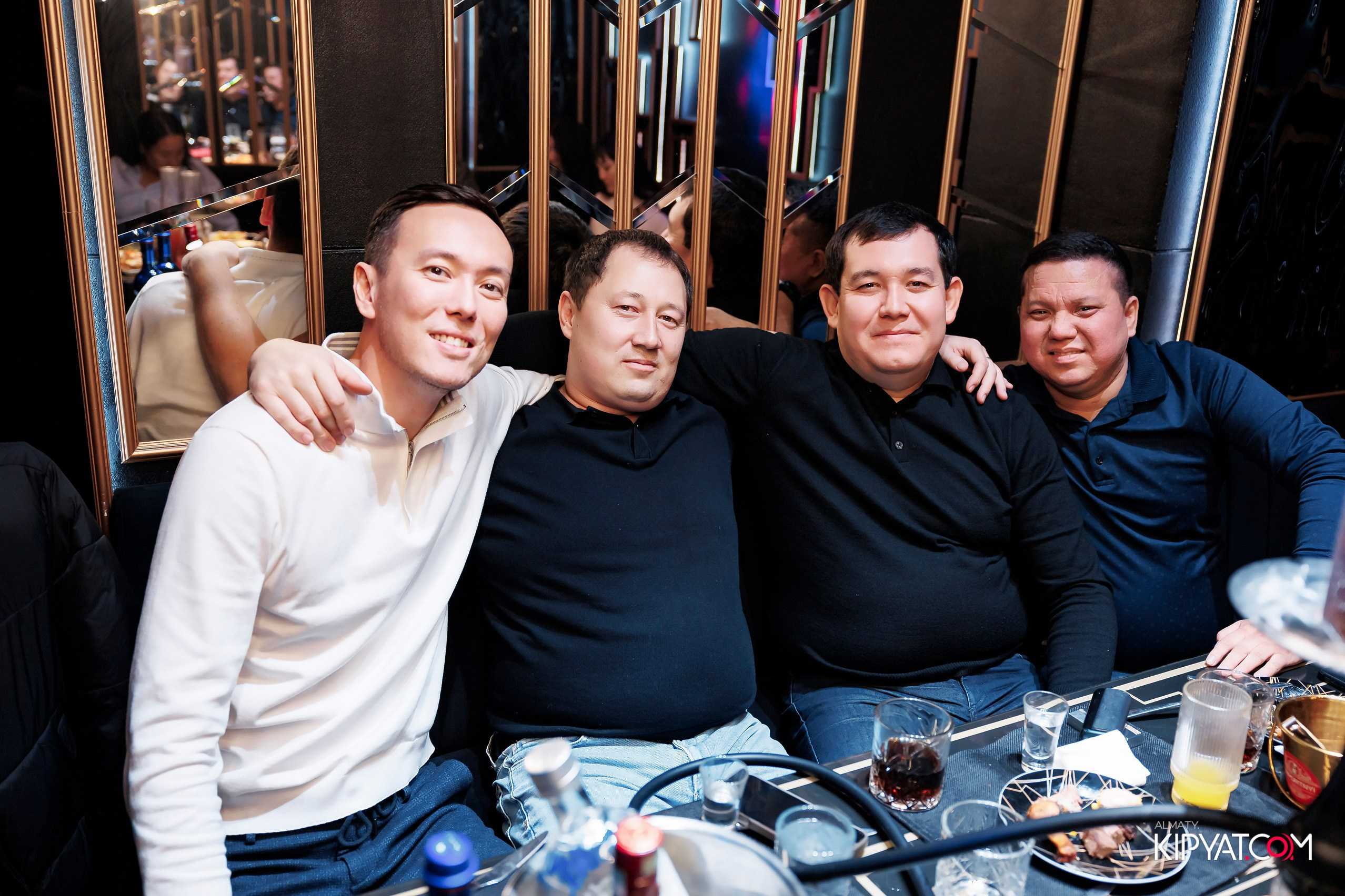 ЗАЯ, НА БИС. КИПЯТКОМ АЛМАТЫ! Фотосъемка мероприятий в Алматы