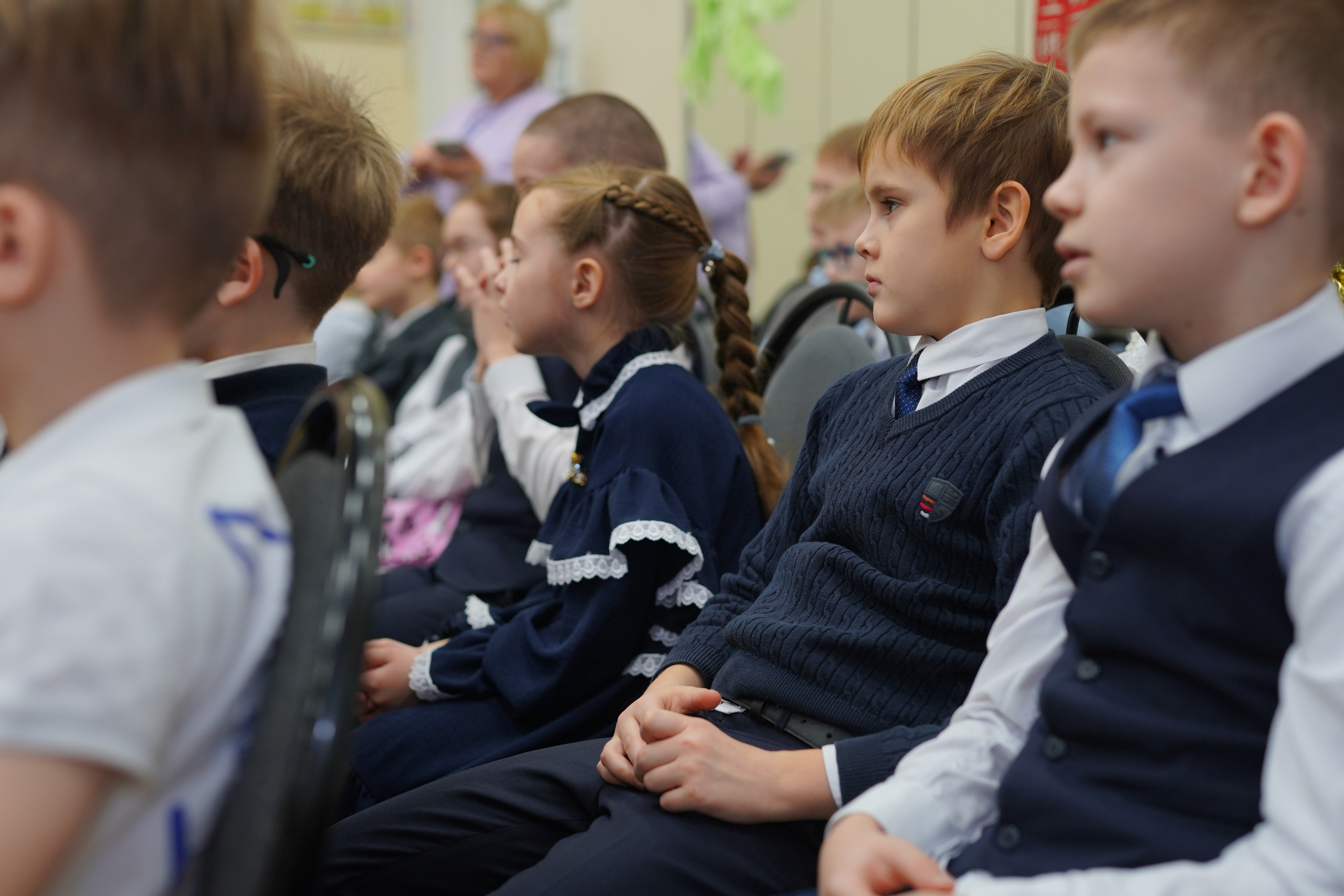 2 класс Новый год. Школьные альбомы и альбомы для детского сада. Юлия Осипова. Москва