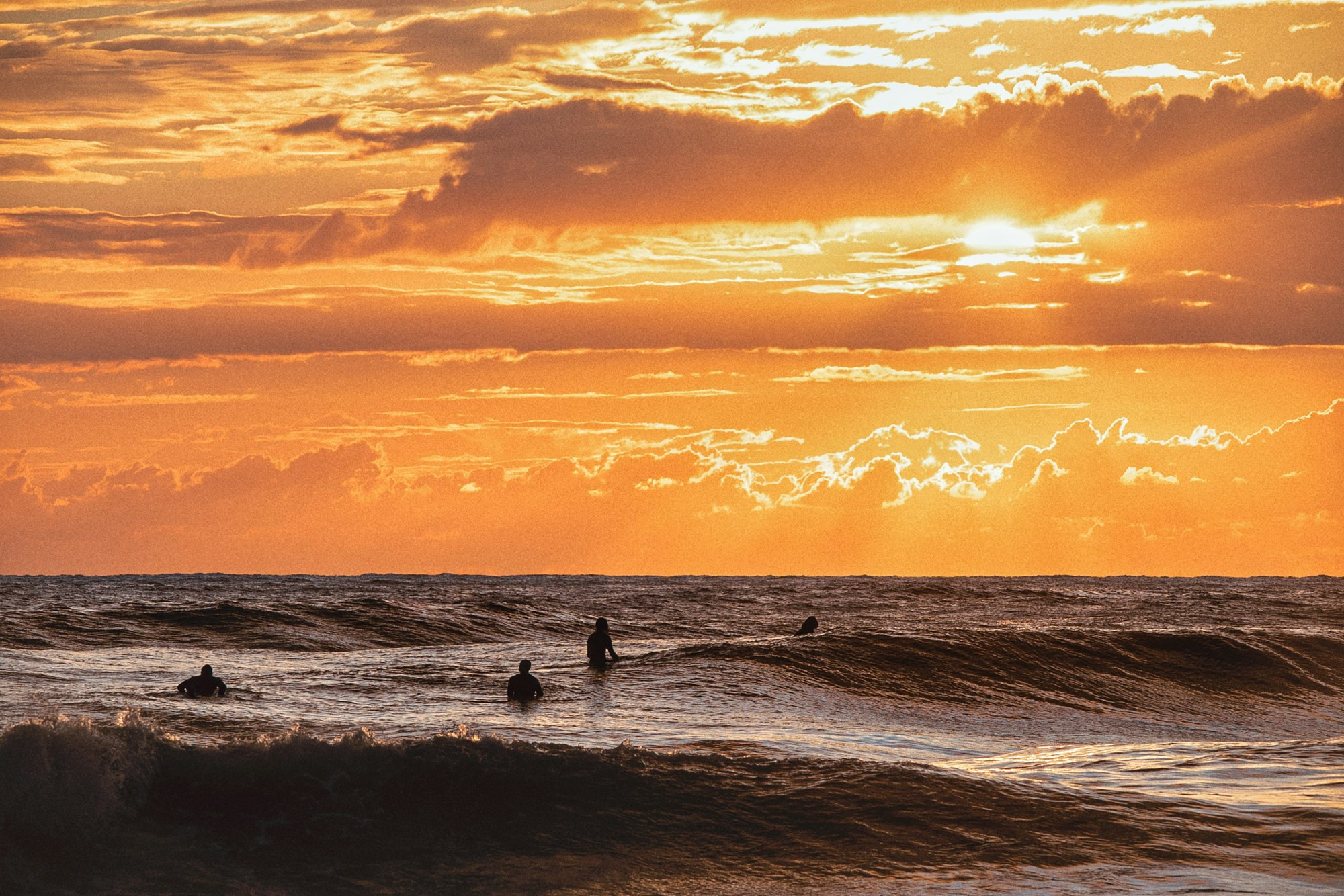 Море и серферы. Репортажный и постановочный Наталья Санникова