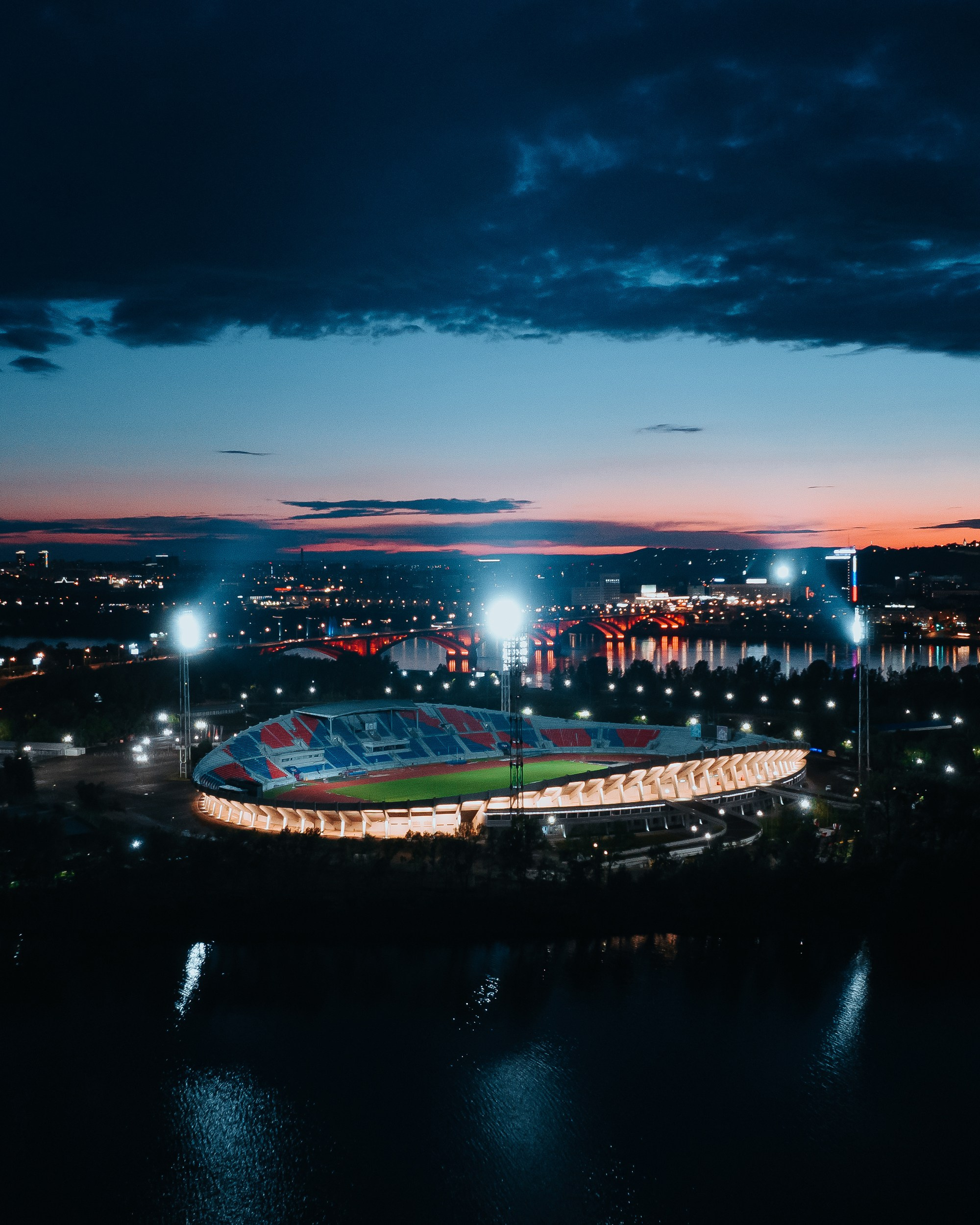 Городской пейзаж | Стрит. Репортажный фотограф Красноярск Алекс Чампакхам