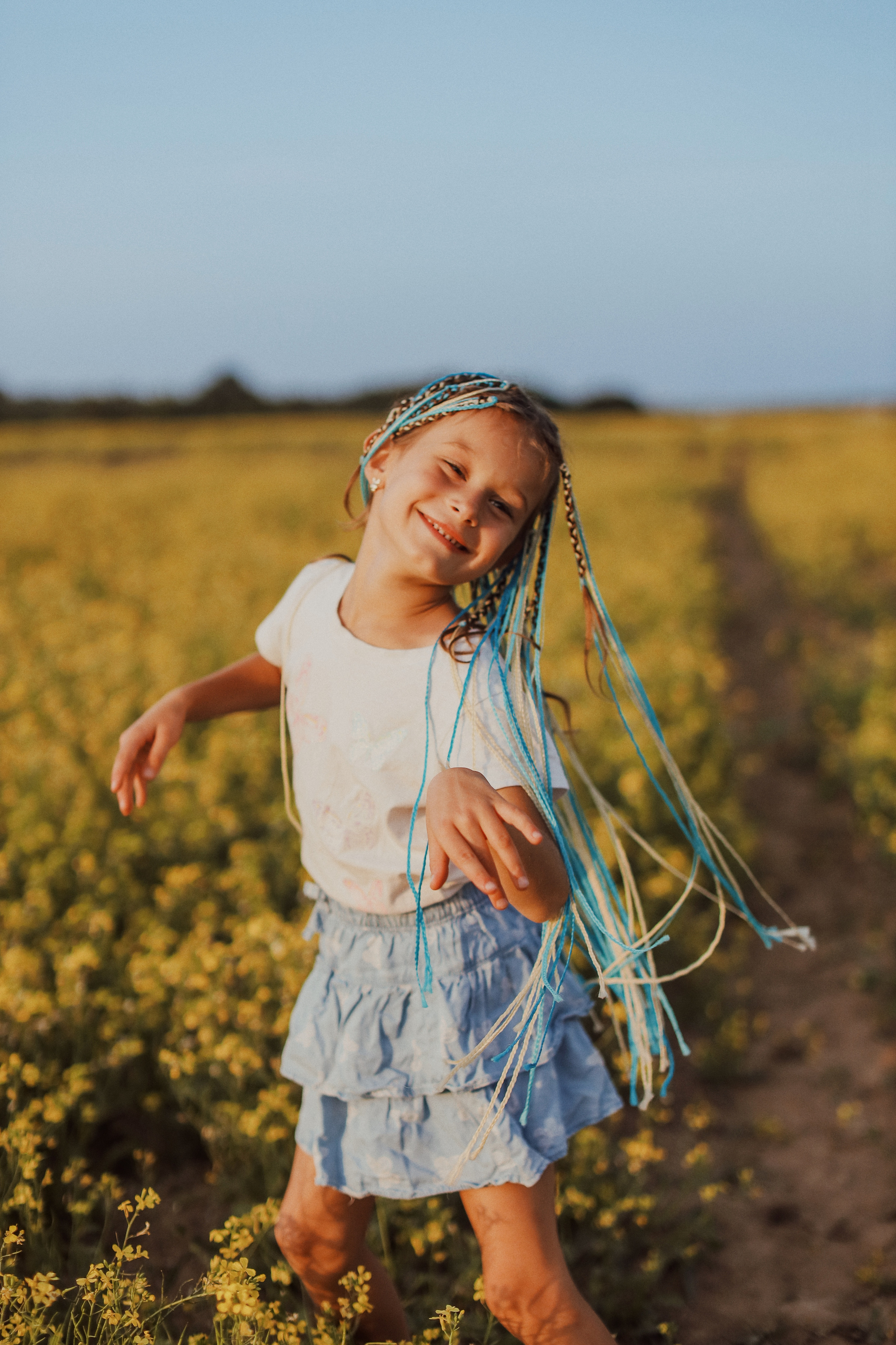 В поле на закате. Фотограф Анастасия Пинчук