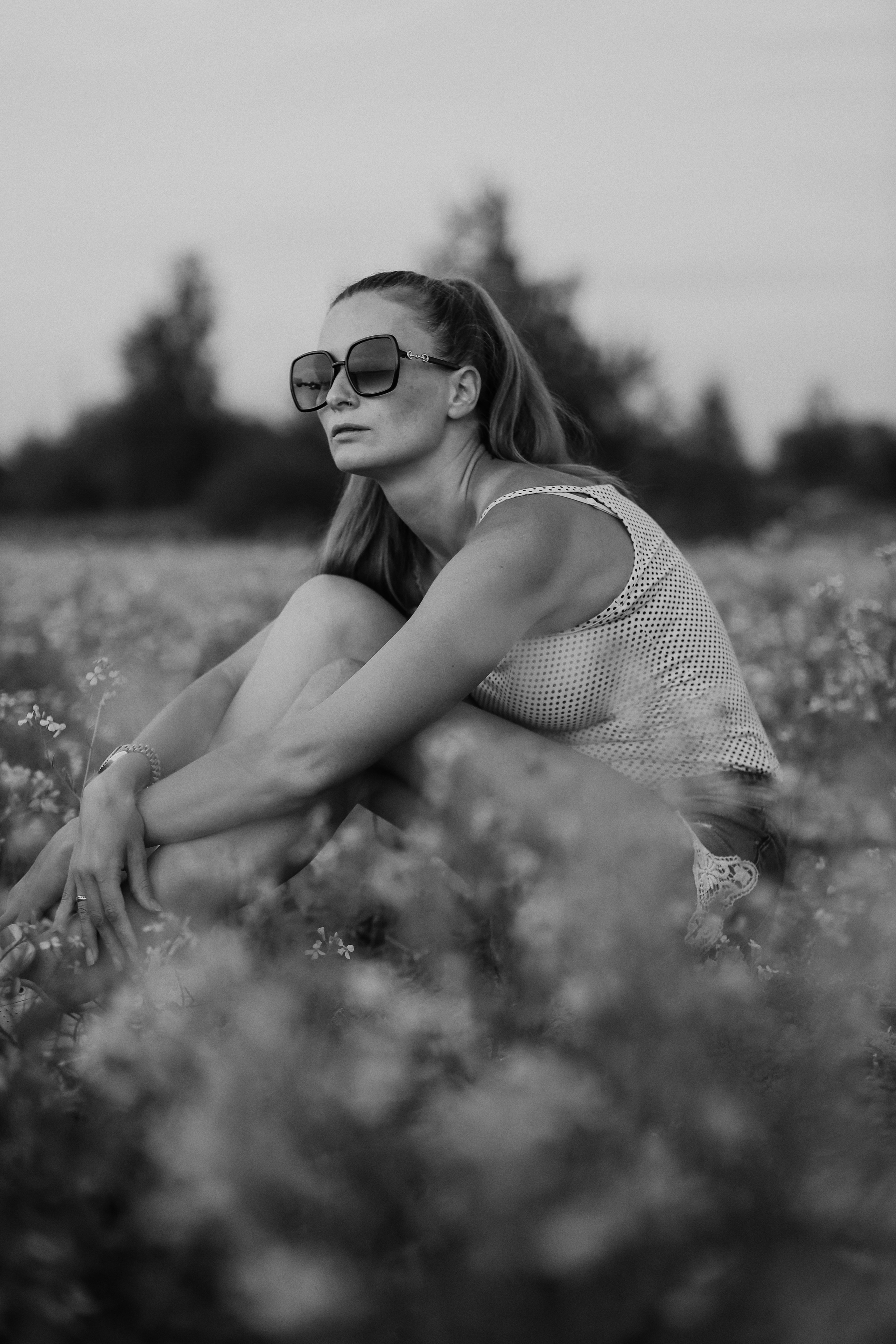 В поле на закате. Фотограф Анастасия Пинчук