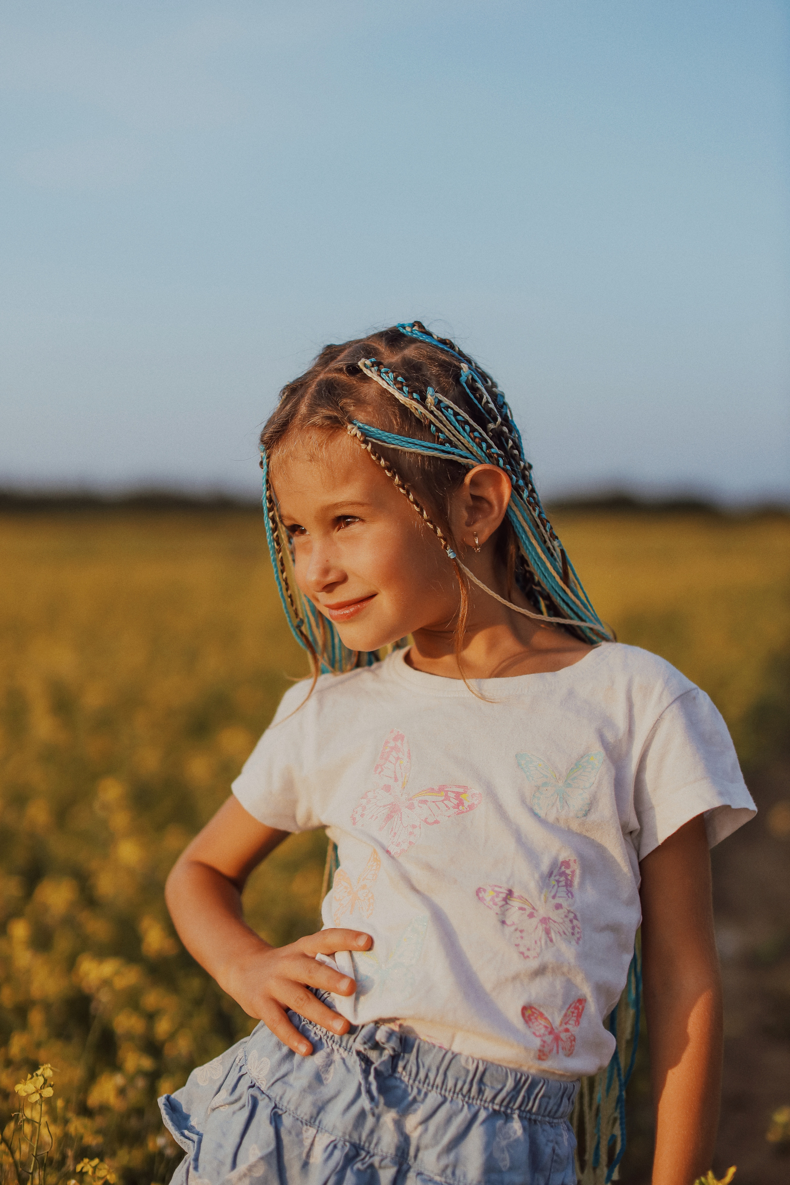 В поле на закате. Фотограф Анастасия Пинчук