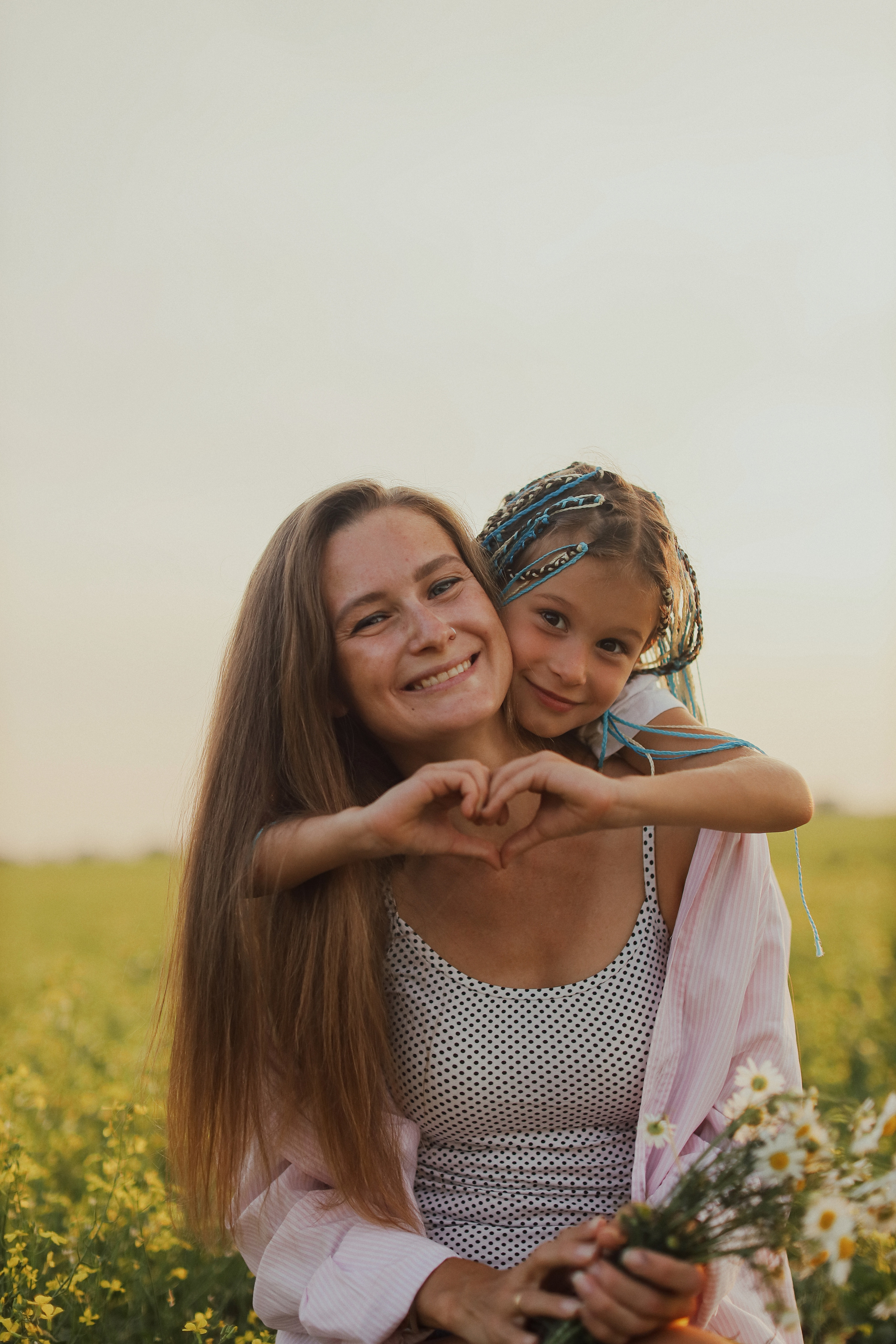 В поле на закате. Фотограф Анастасия Пинчук
