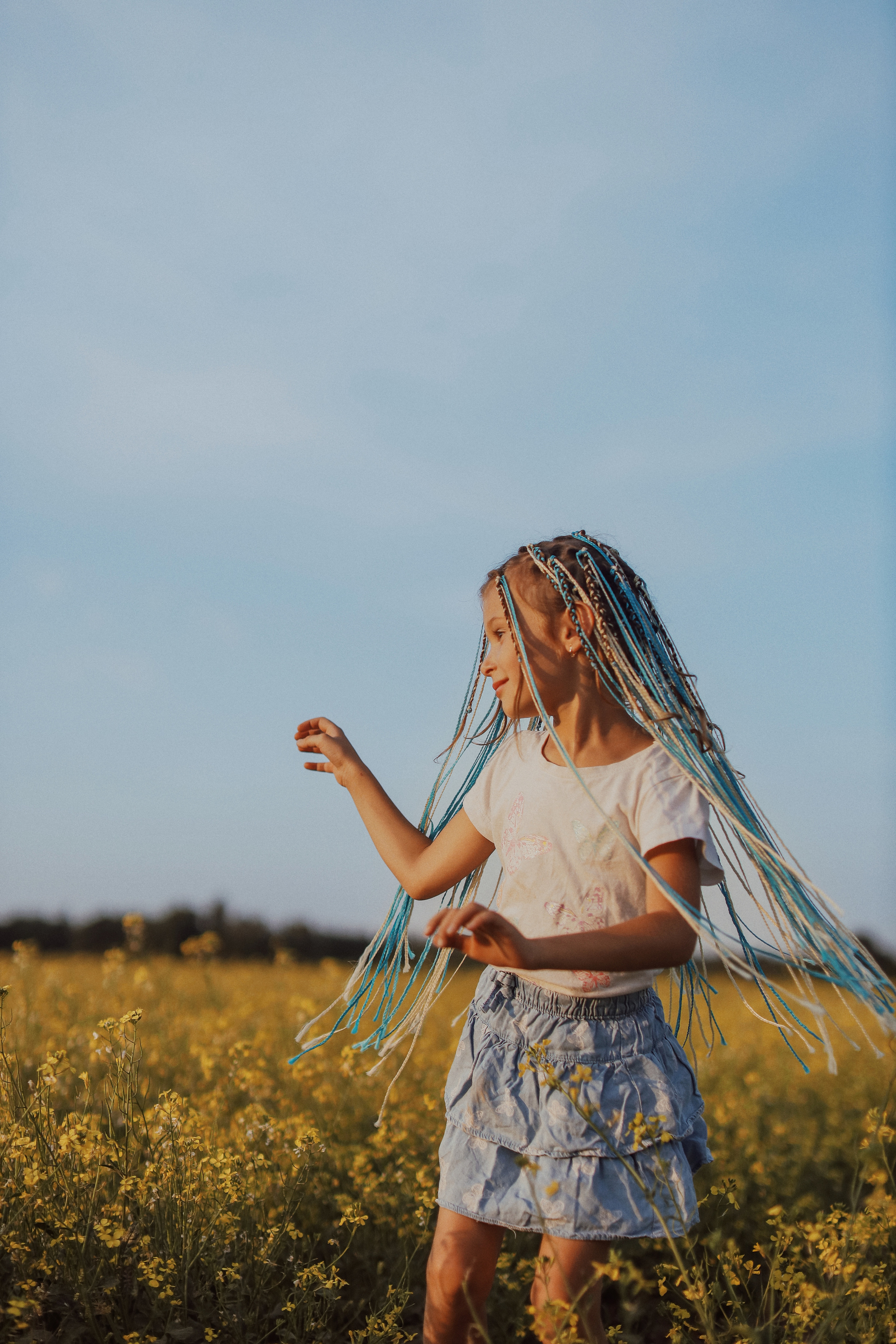 В поле на закате. Фотограф Анастасия Пинчук