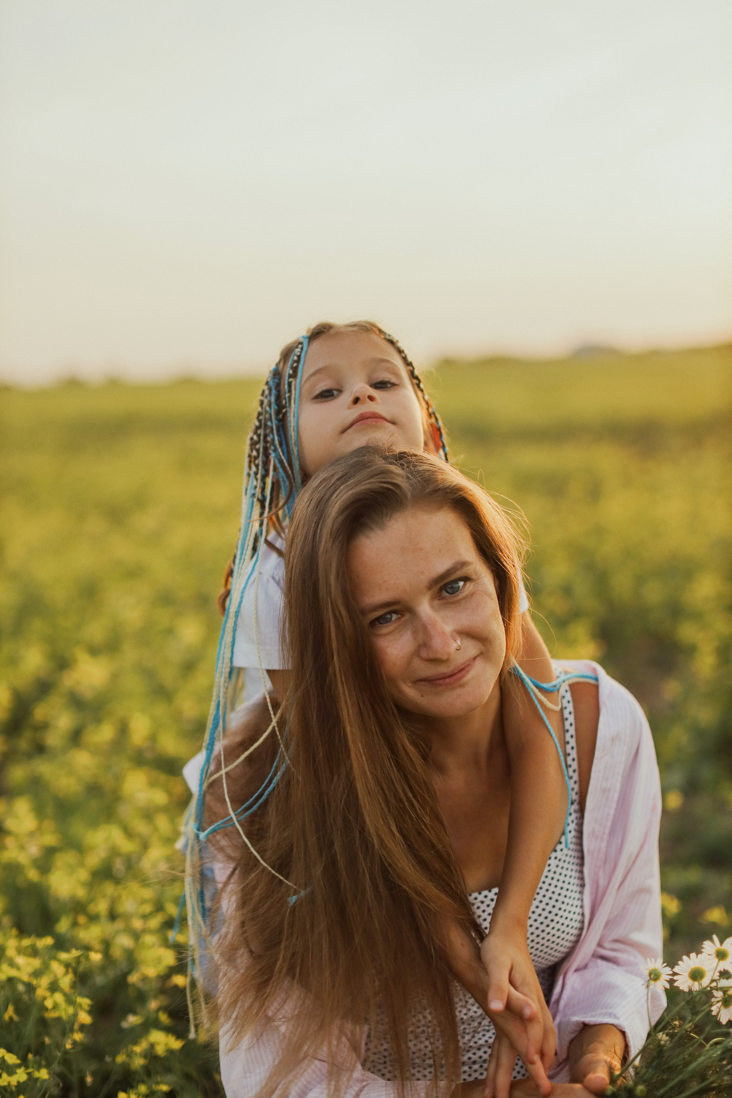 В поле на закате. Фотограф Анастасия Пинчук