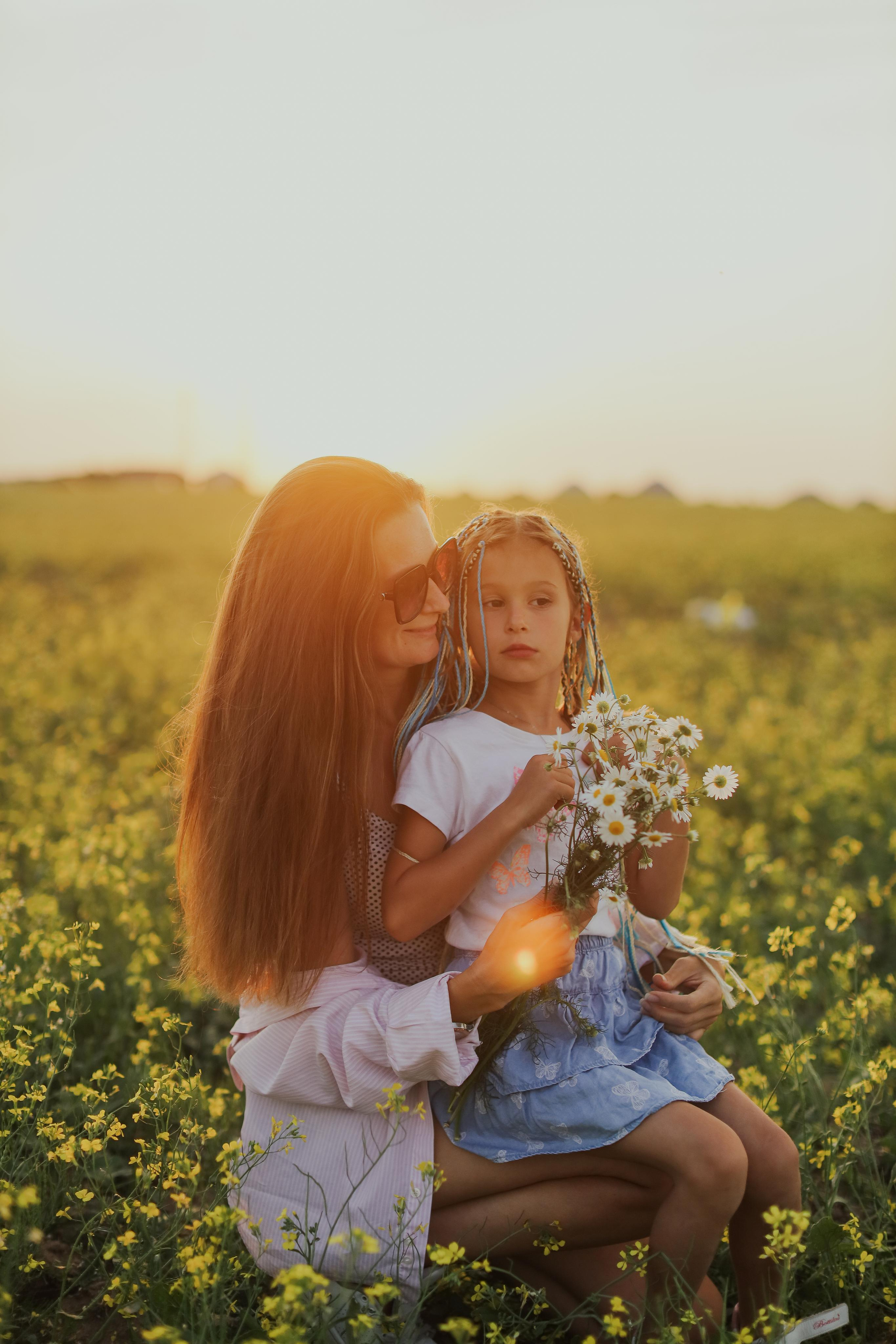 В поле на закате. Фотограф Анастасия Пинчук