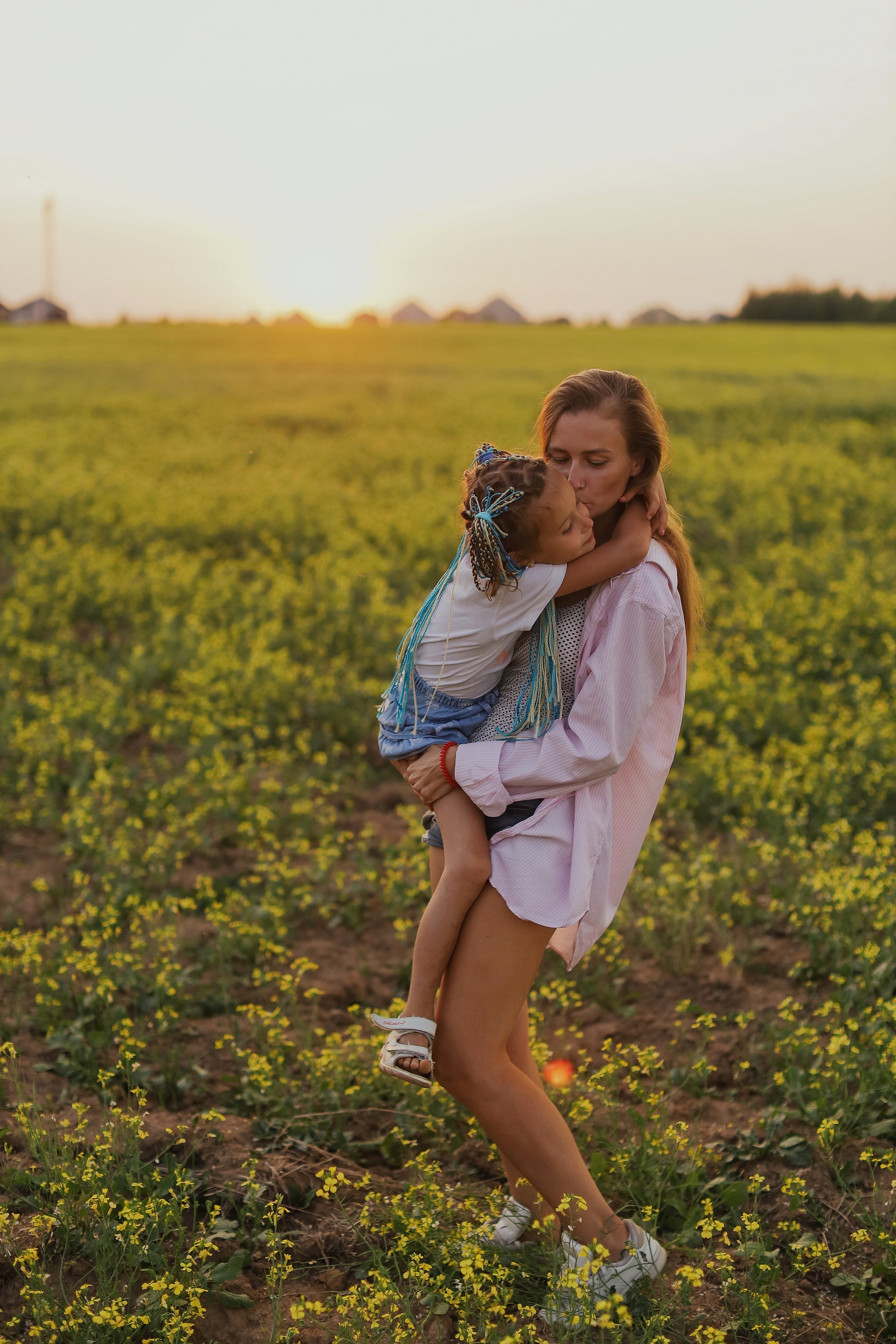 В поле на закате. Фотограф Анастасия Пинчук