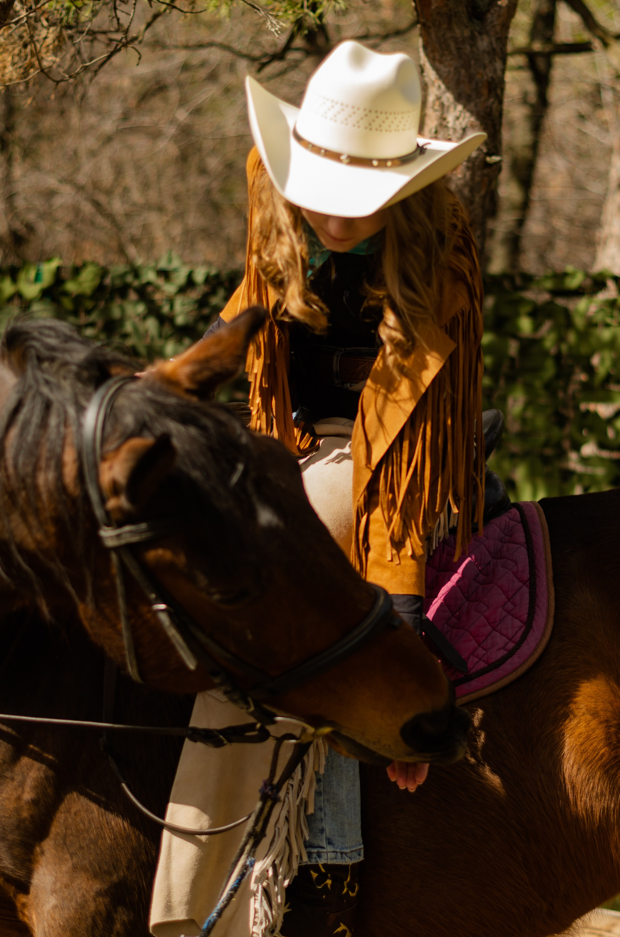 Ковбойская девчонка. Фотограф Марина Доглядная Челябинск фотосессии с лошадьми, мотоциклами