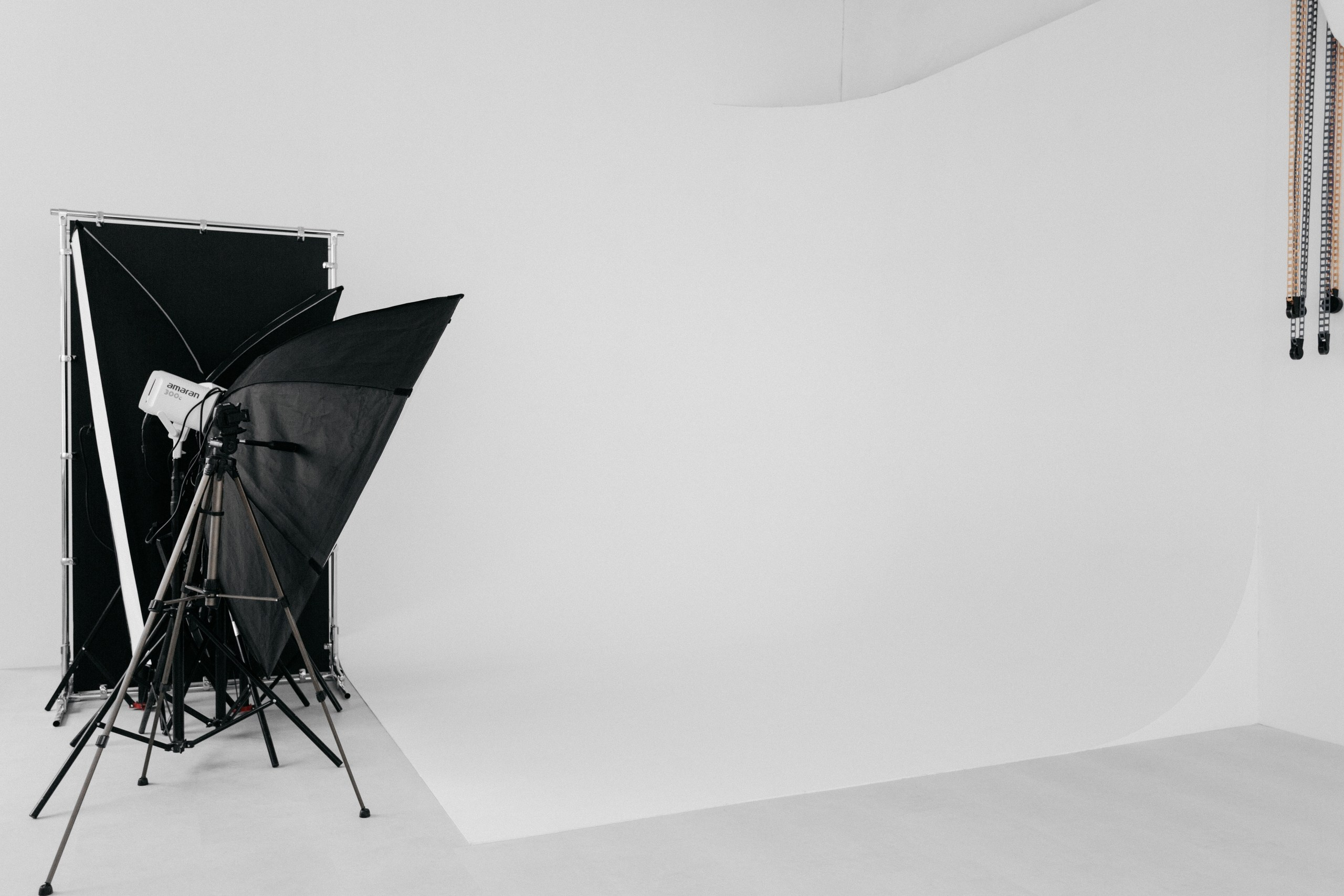 ТОП фотостудий Тюмени 2026: где провести стильную фотосессию. Портретный фотограф Тюмень Дарья Мустафина