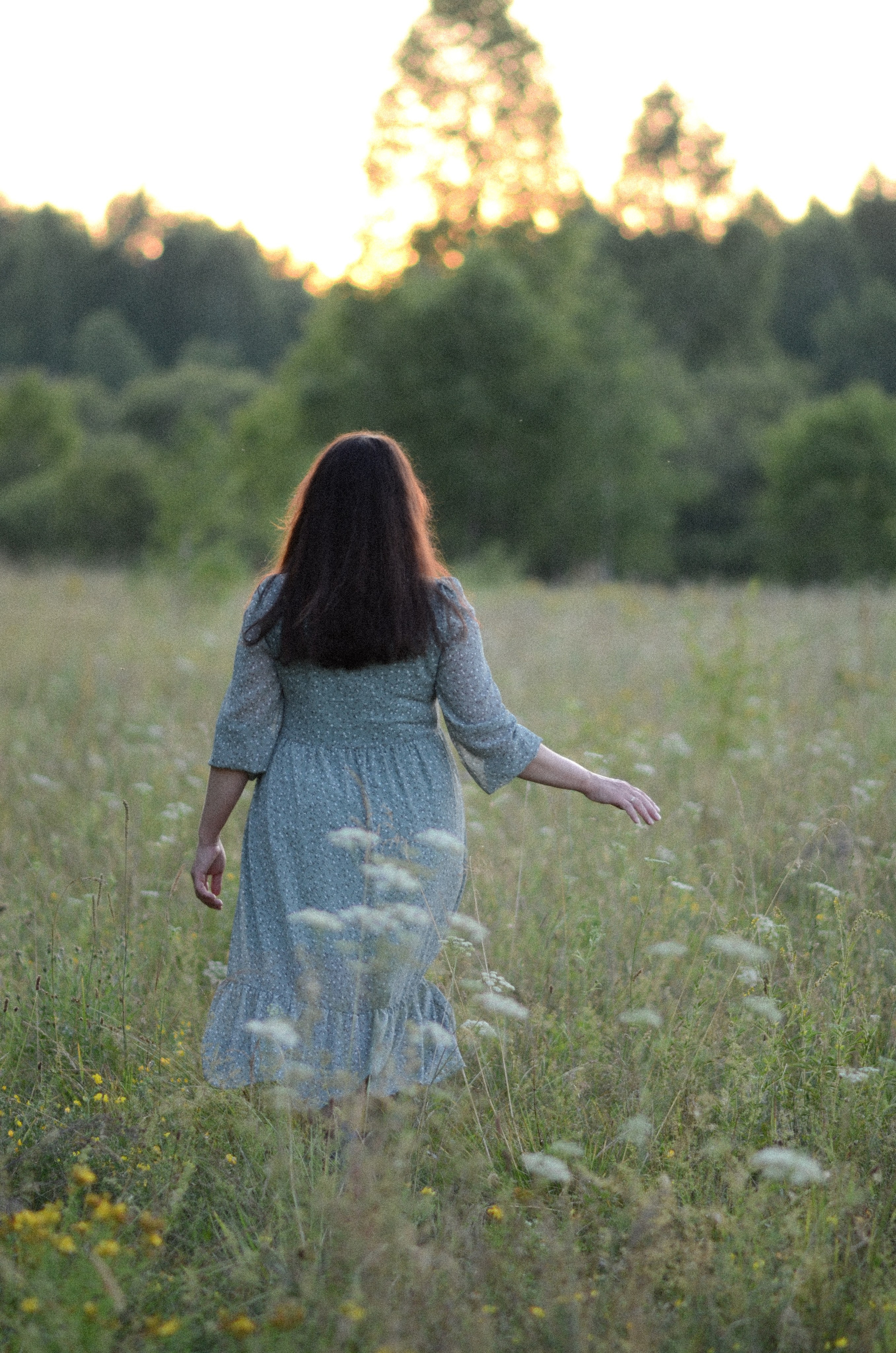 Летняя в поле. Семейный фотограф г. Москва
