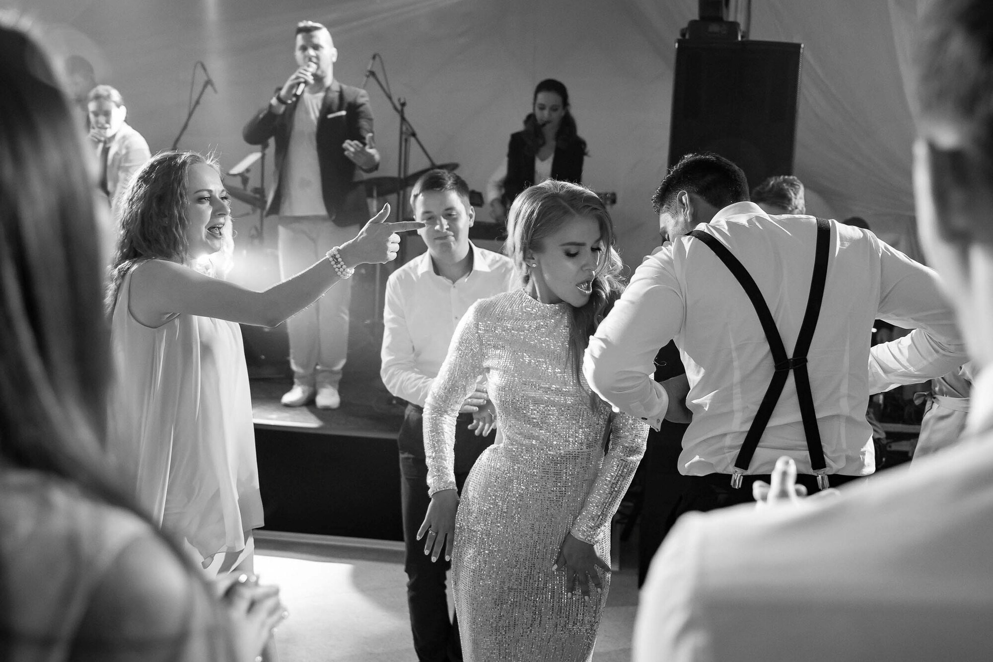 Стильная свадьба со сборами в гостинице Эрмитаж. Свадебный фотограф в Санкт-Петербурге и Москве Андрей Нестеров