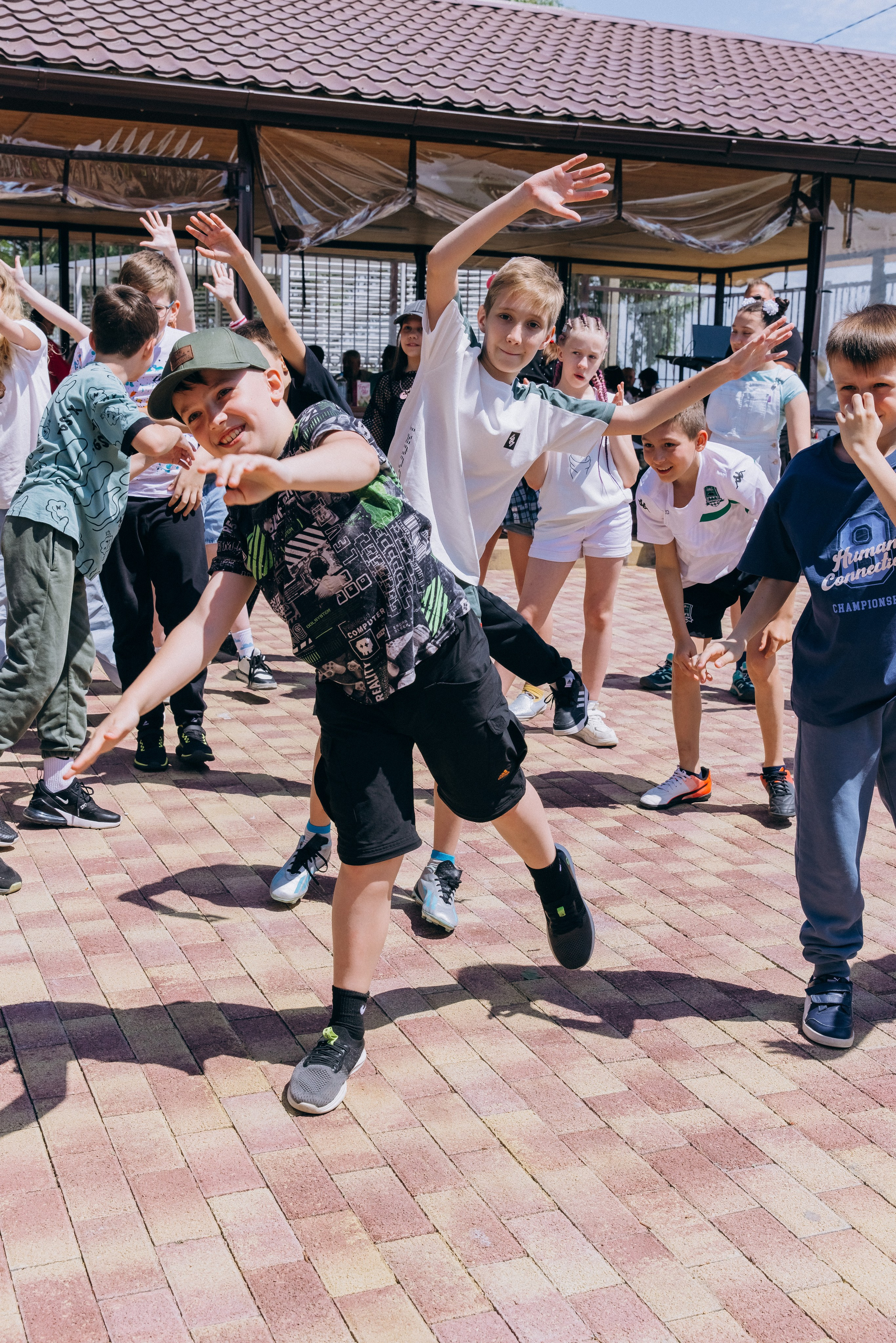 4 класс Лицей № 4. Фотограф и Видеограф в Краснодаре Юлия Солодченко