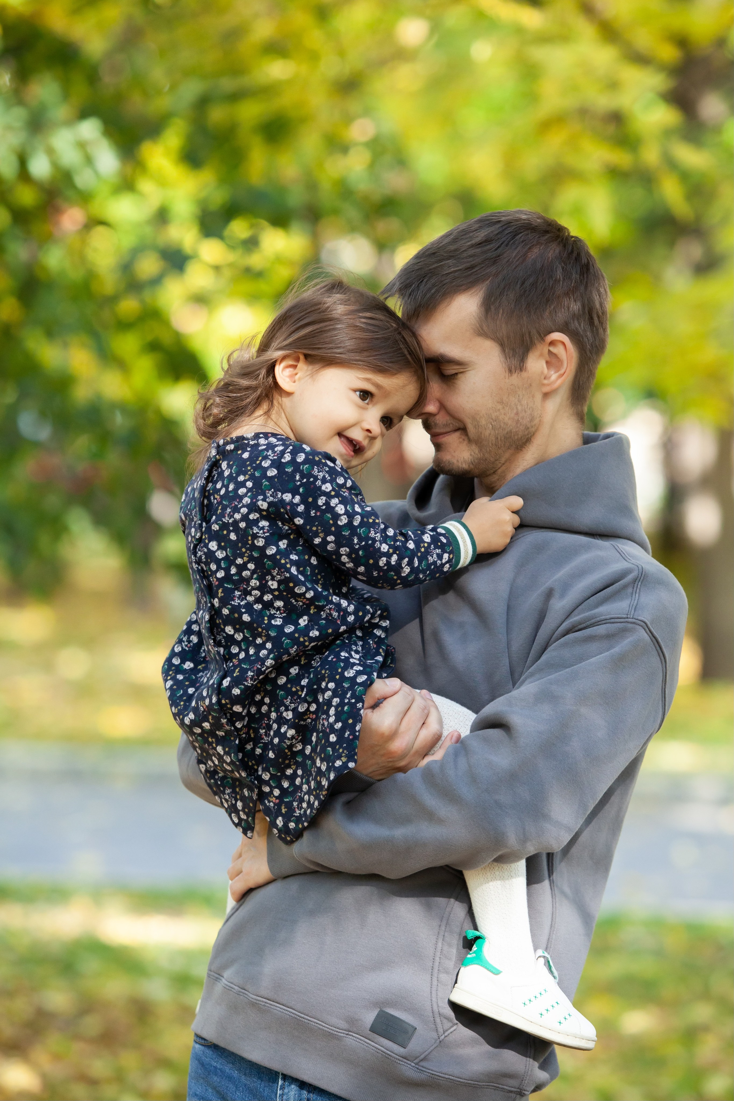 Семейная фотосъемка в саду Баумана. Фотографы в Москве Светлана Устинова и Сергей Грачев